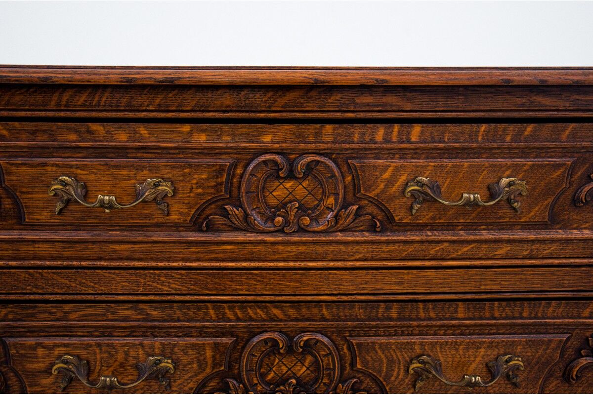 Oak Louis XV style chest of drawers, France, circa 1920.