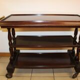 Serving table