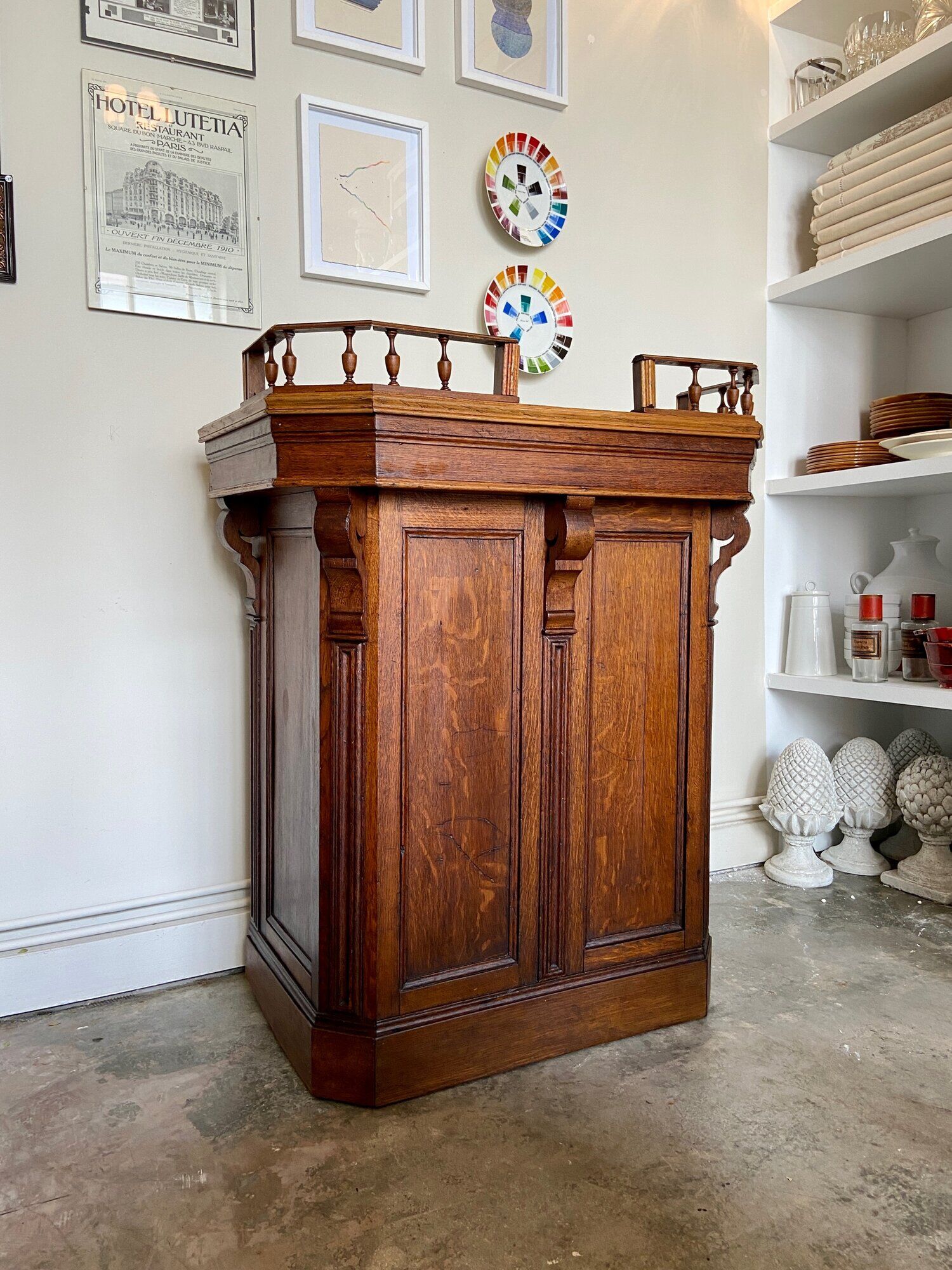 Counter, reception furniture in solid wood early twentieth century
