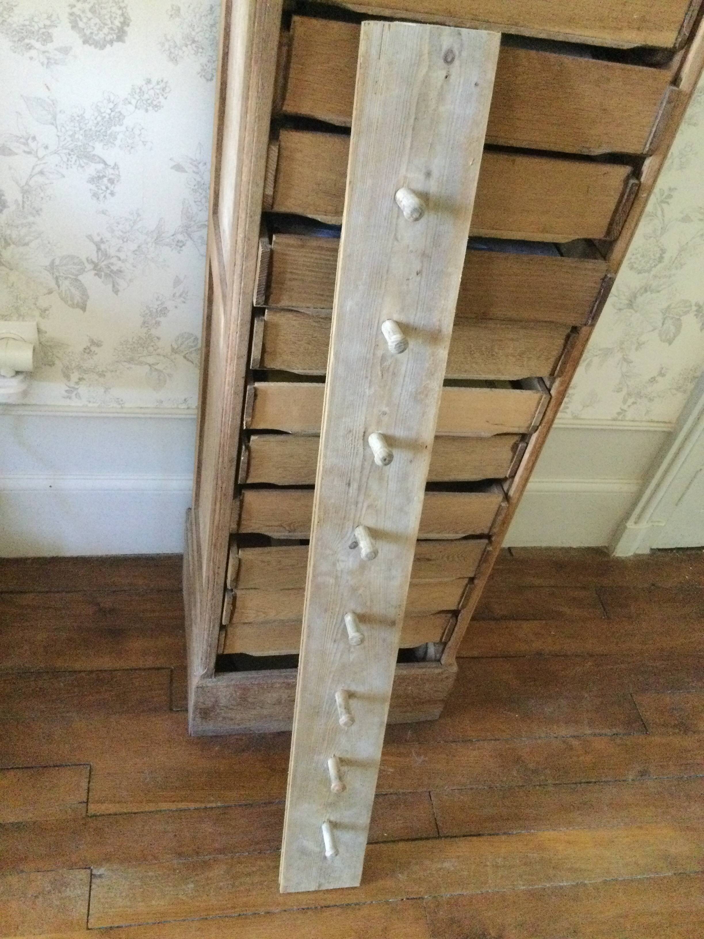 Porte manteau ancien en bois 8 patères