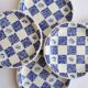 Lot 6 assiettes damier bleu blanche vintage