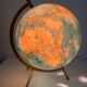 Globe vintage 1974 terrestre verre tripode Taride