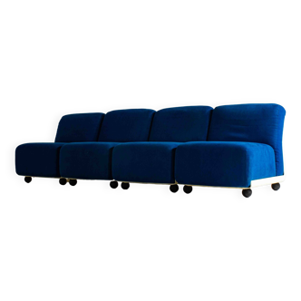 Canapé modulable "Amanta 24" de Mario Bellini en bleu cobalt premium, Italie 1975