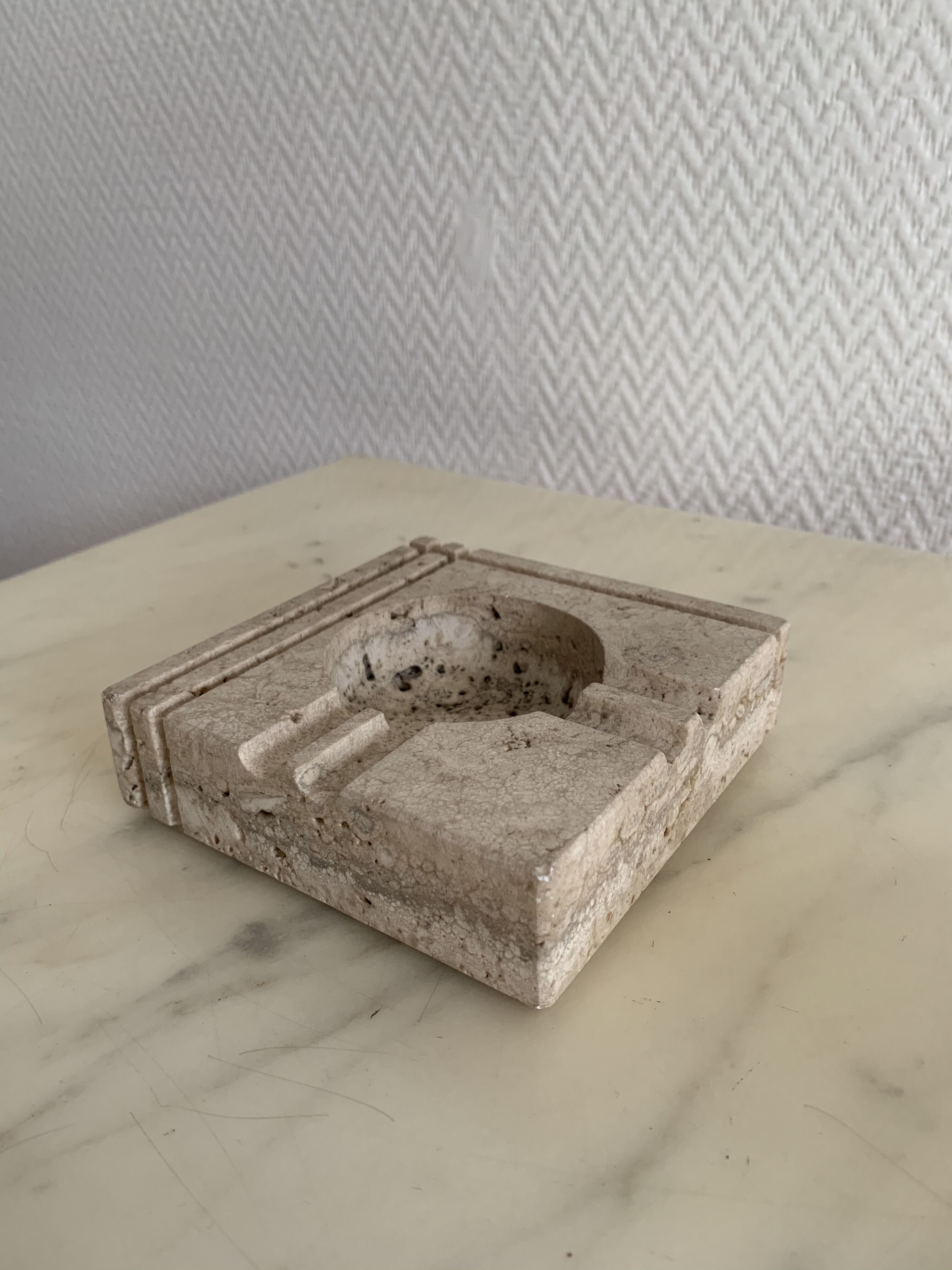 Square ashtray rough stone