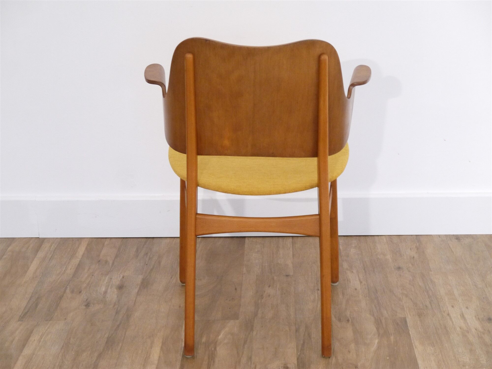 Model Danish Chair 107 by Hans Olsen 1960