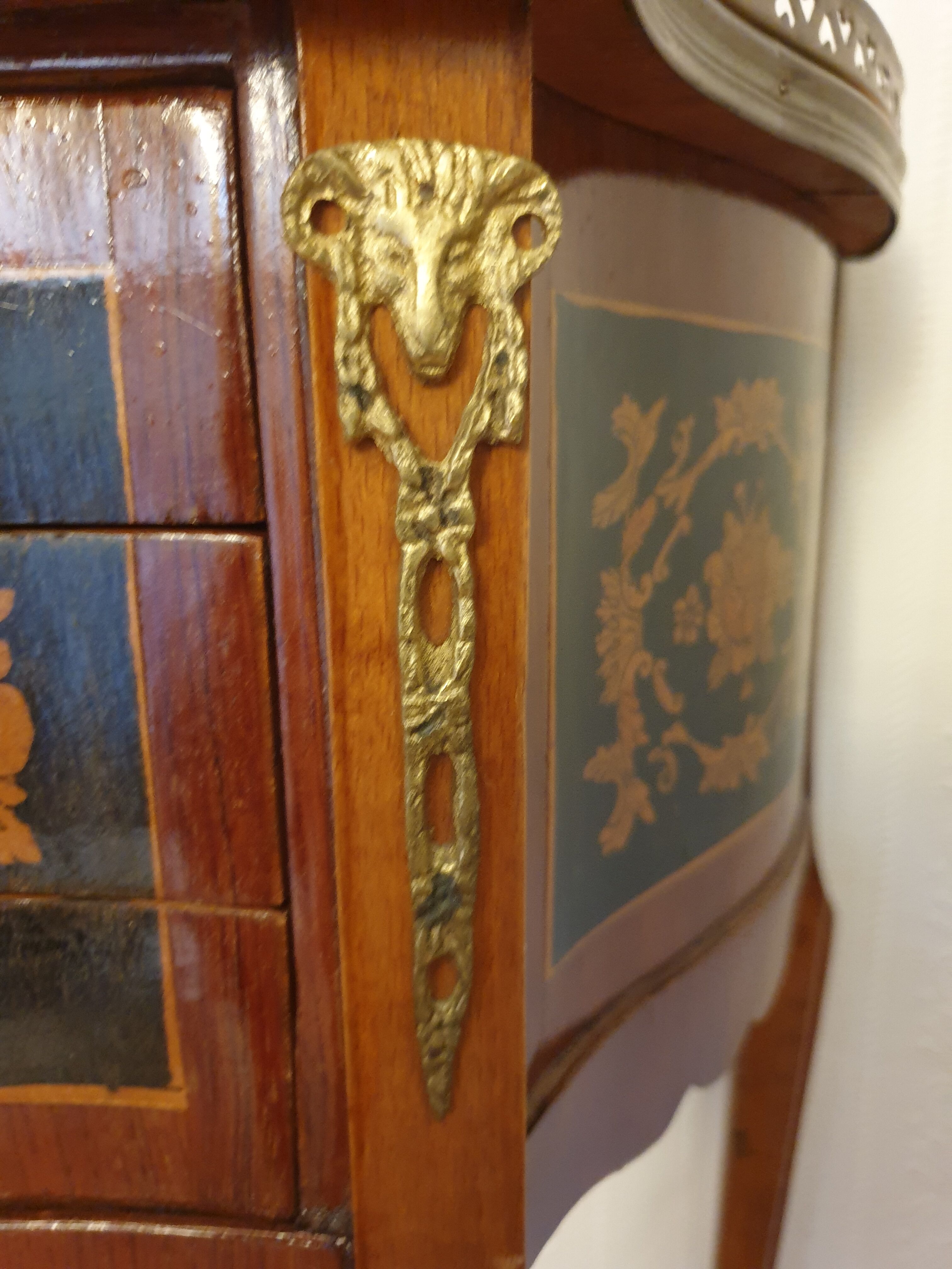 Chevet Louis XV de style Transition début XIXe