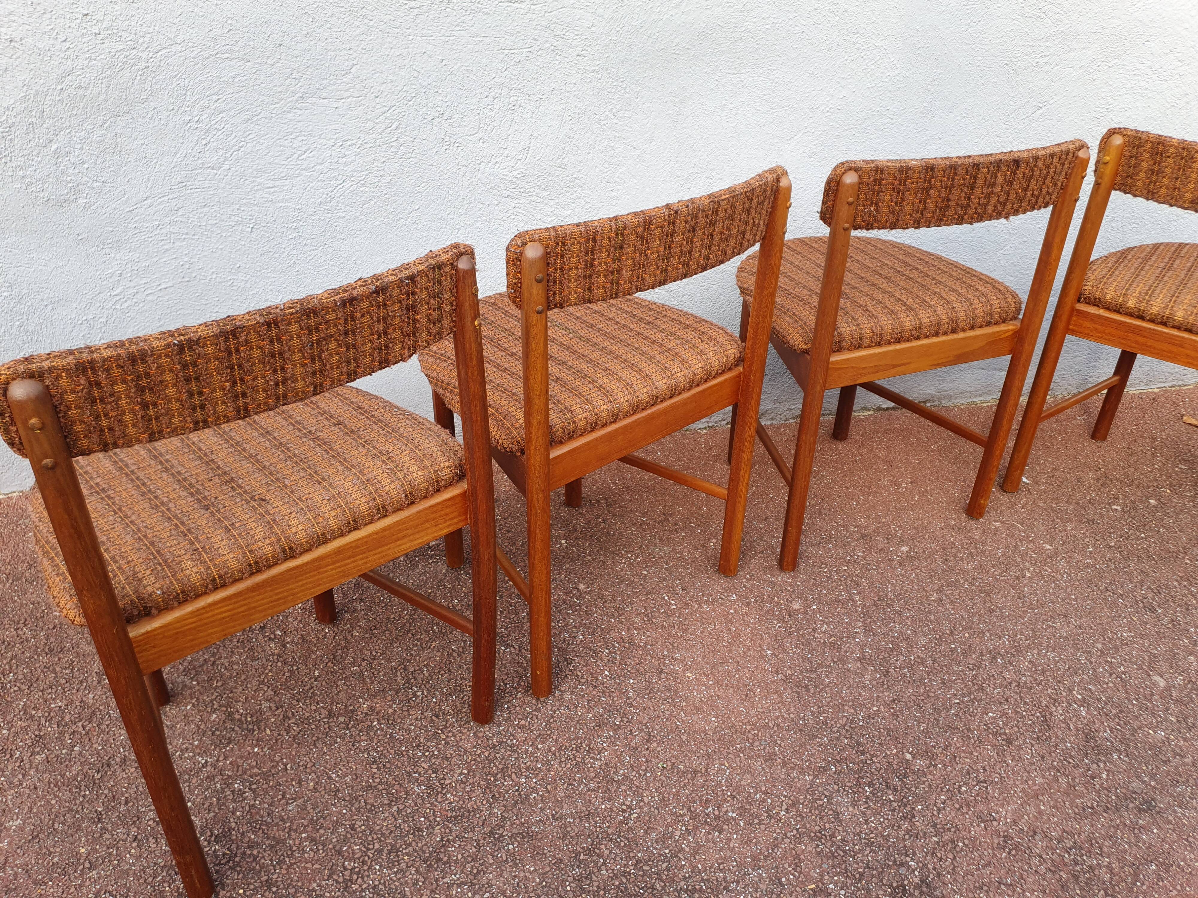 VINTAGE CHAIRS