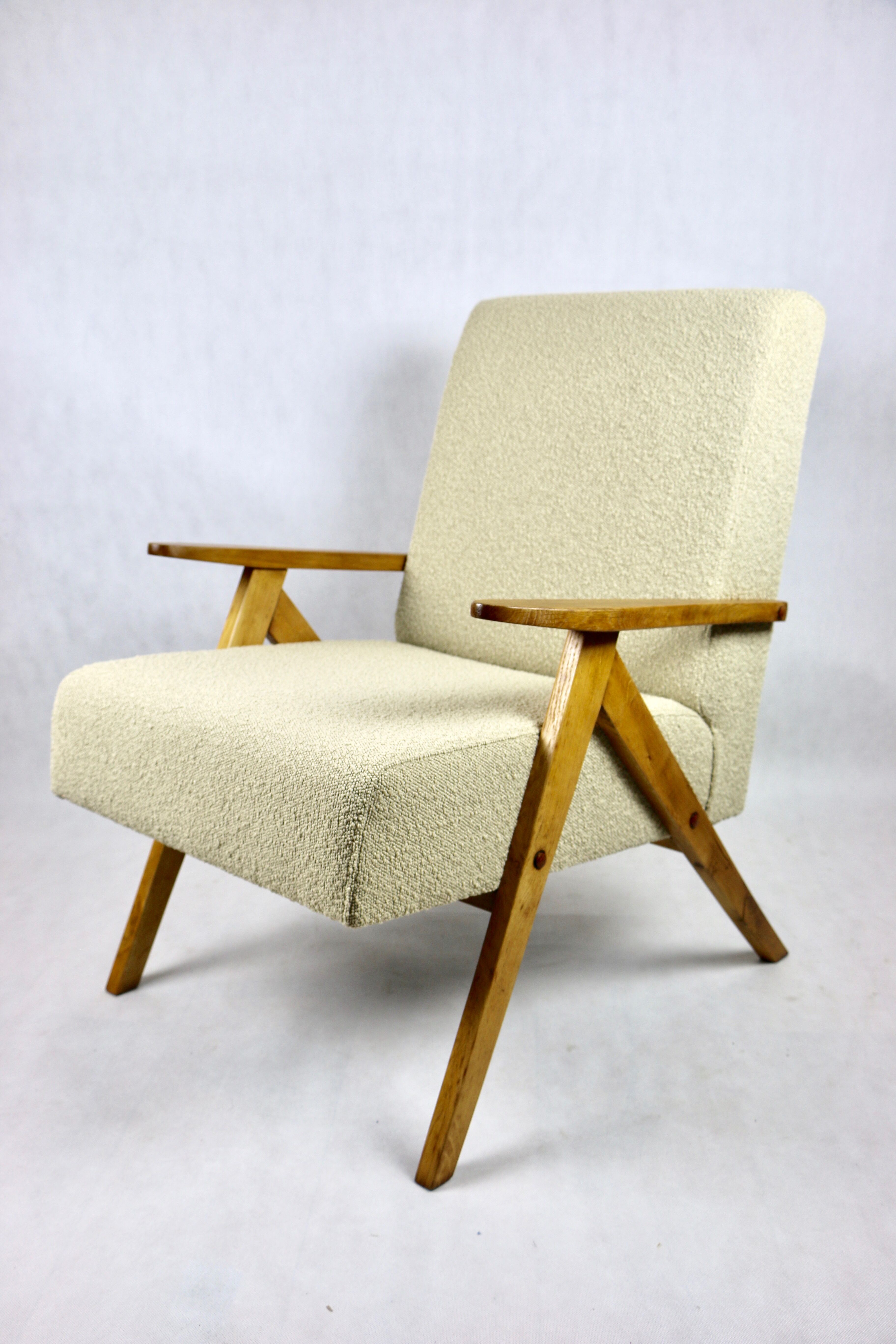 Fauteuil vintage beige boucle oak modèle b-310, années 1970