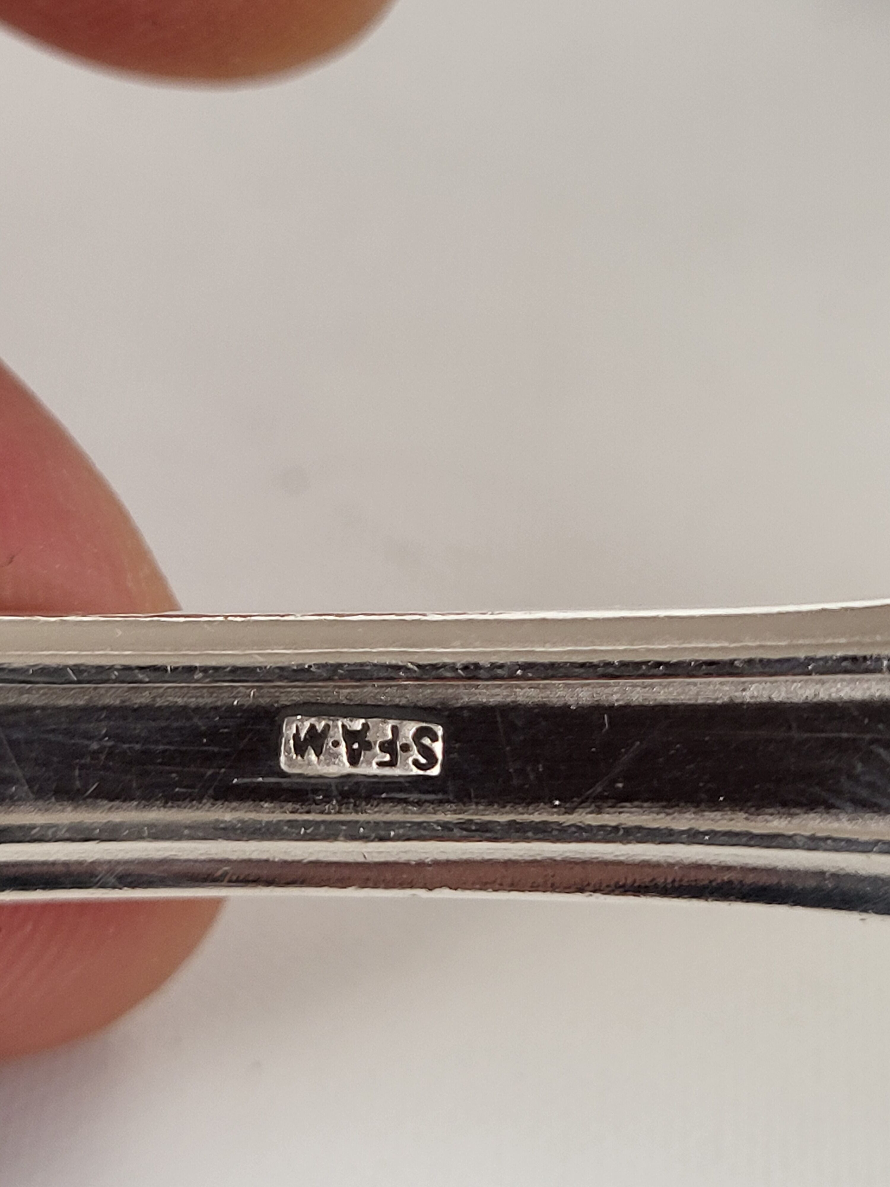 Cutlery  37 pieces silver metal