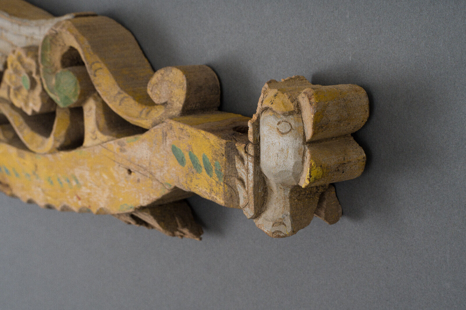 Polychrome carved wooden element decoration of winged animals XXth India