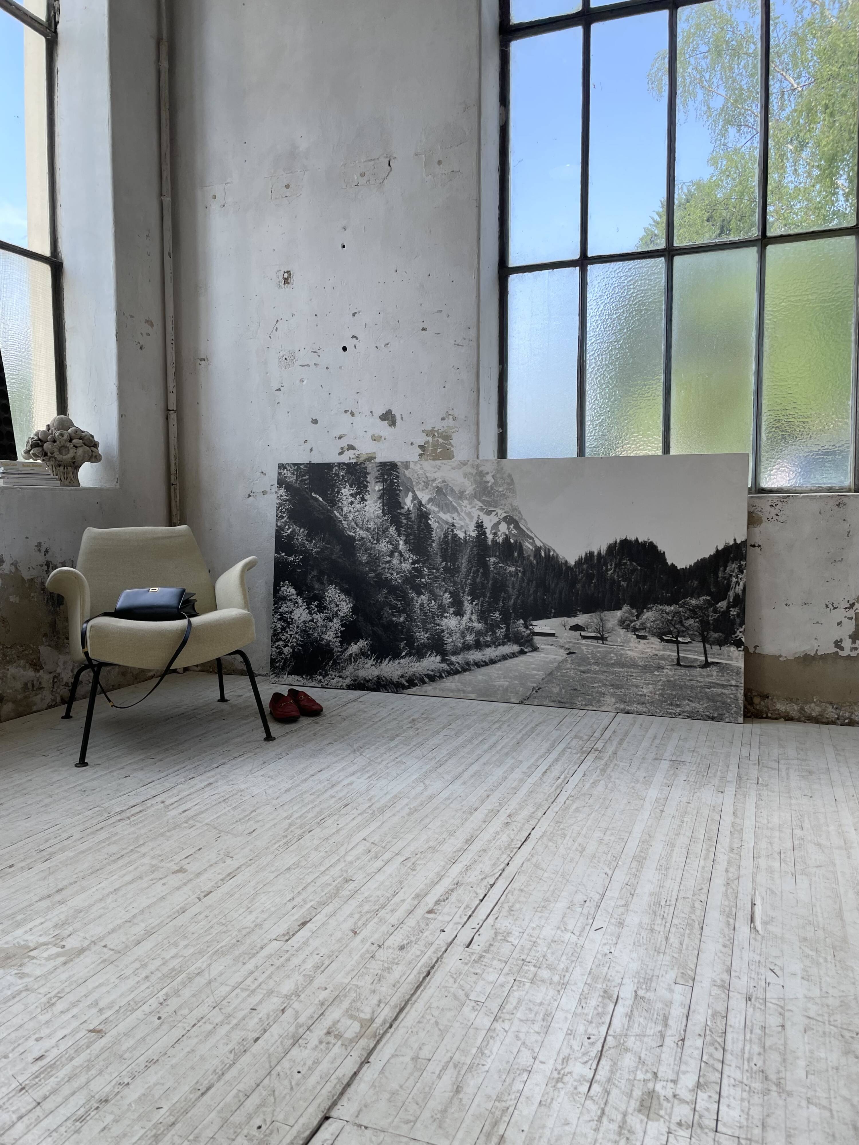 Old XXL black and white mountain photography