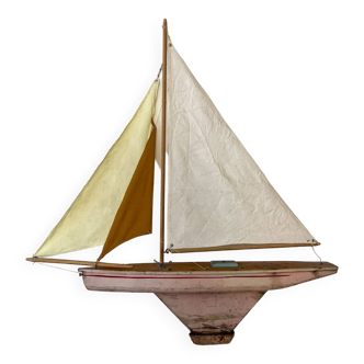 Navigable wooden basin sailboat, attributed to the French brand Giraud Sauveur (GS), 1950s