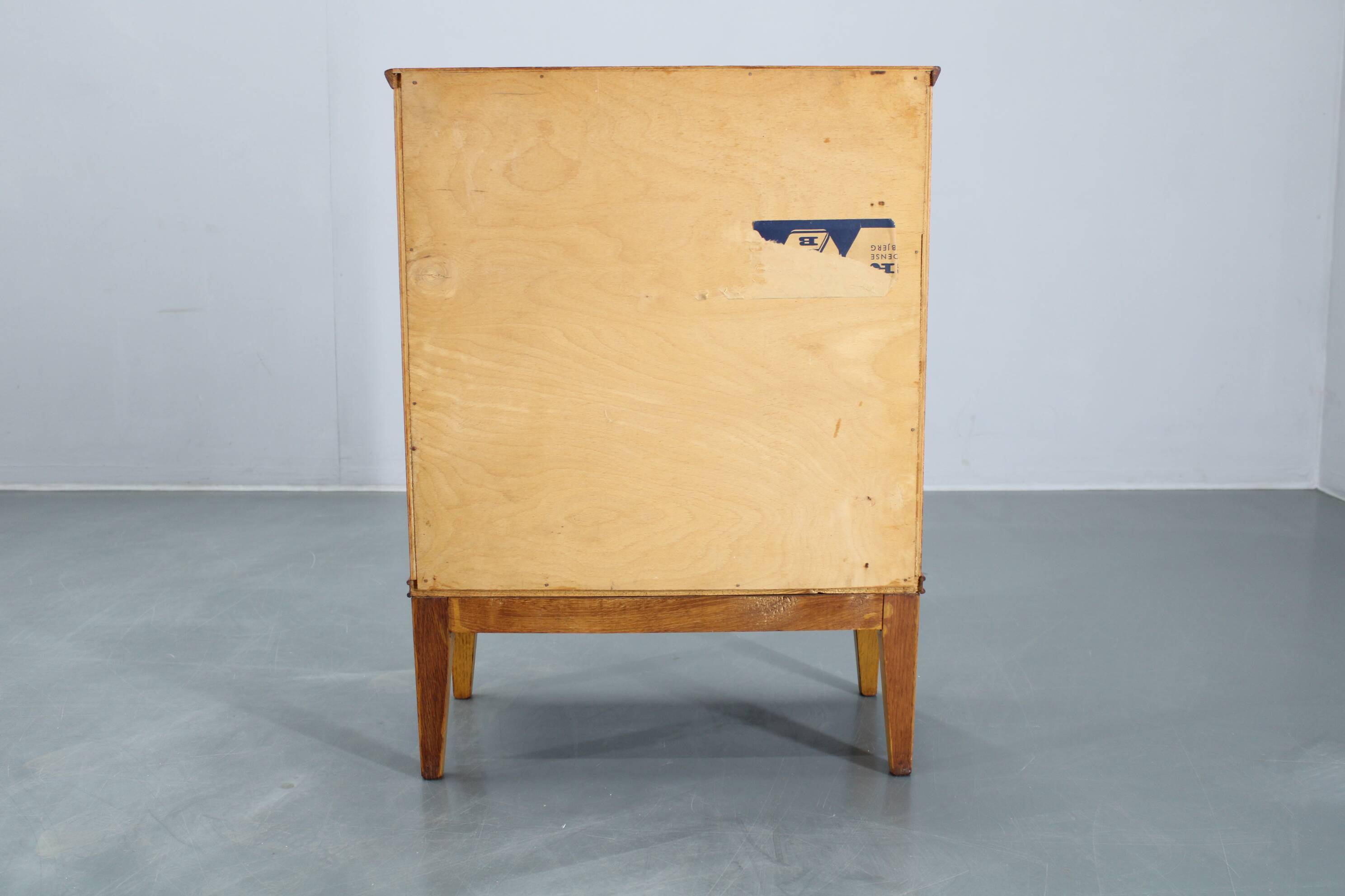 Commode danoise en chêne des années 1950