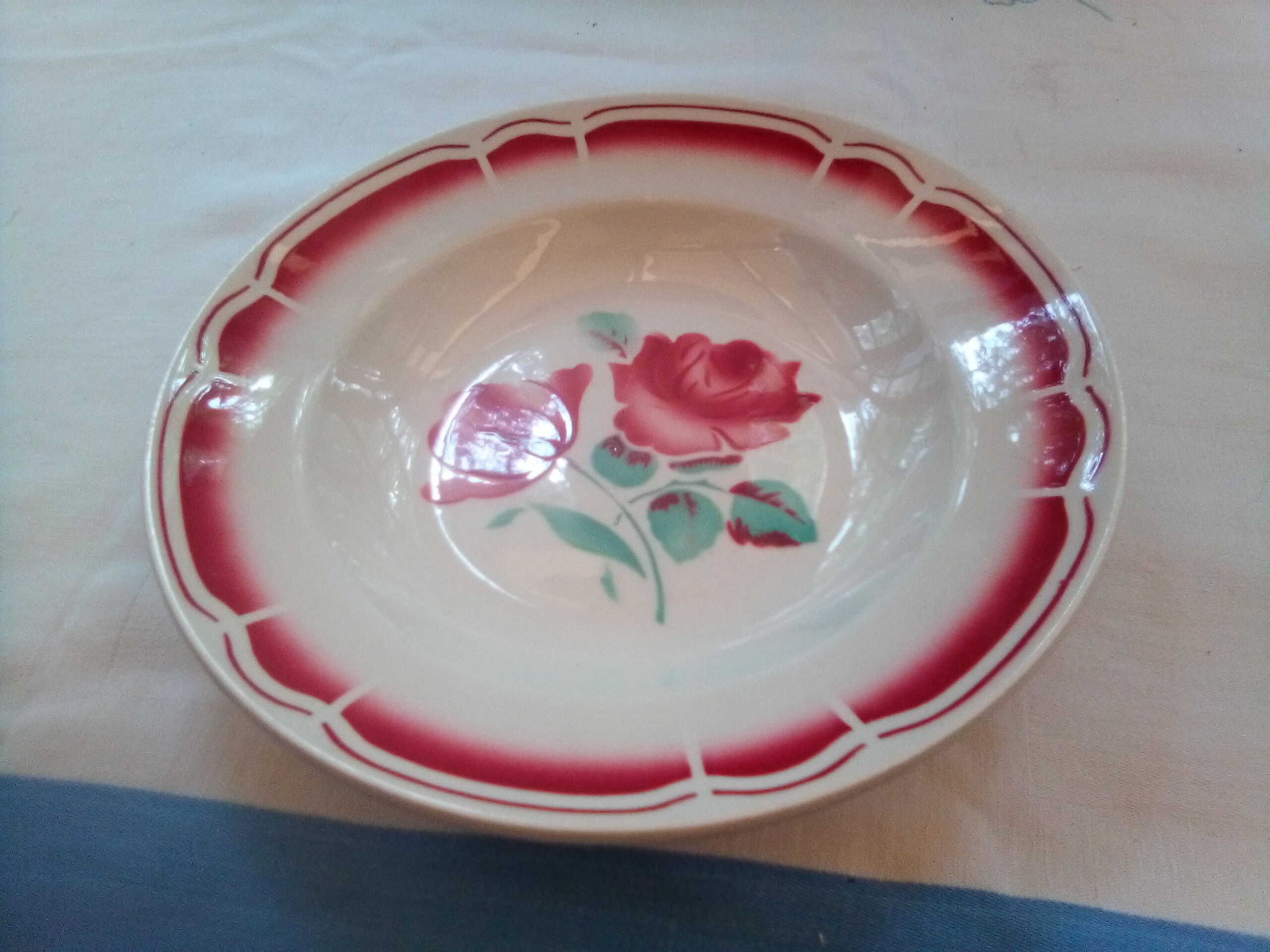 Assorted 8 ancient plates dominating red