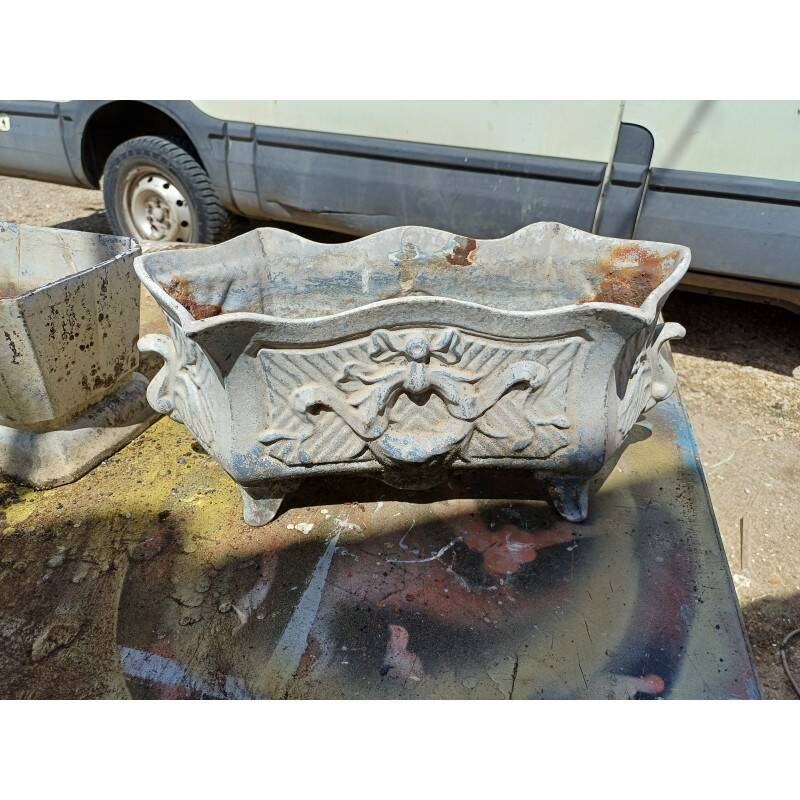 3 cast iron planters 1900: Charleville - Mézières