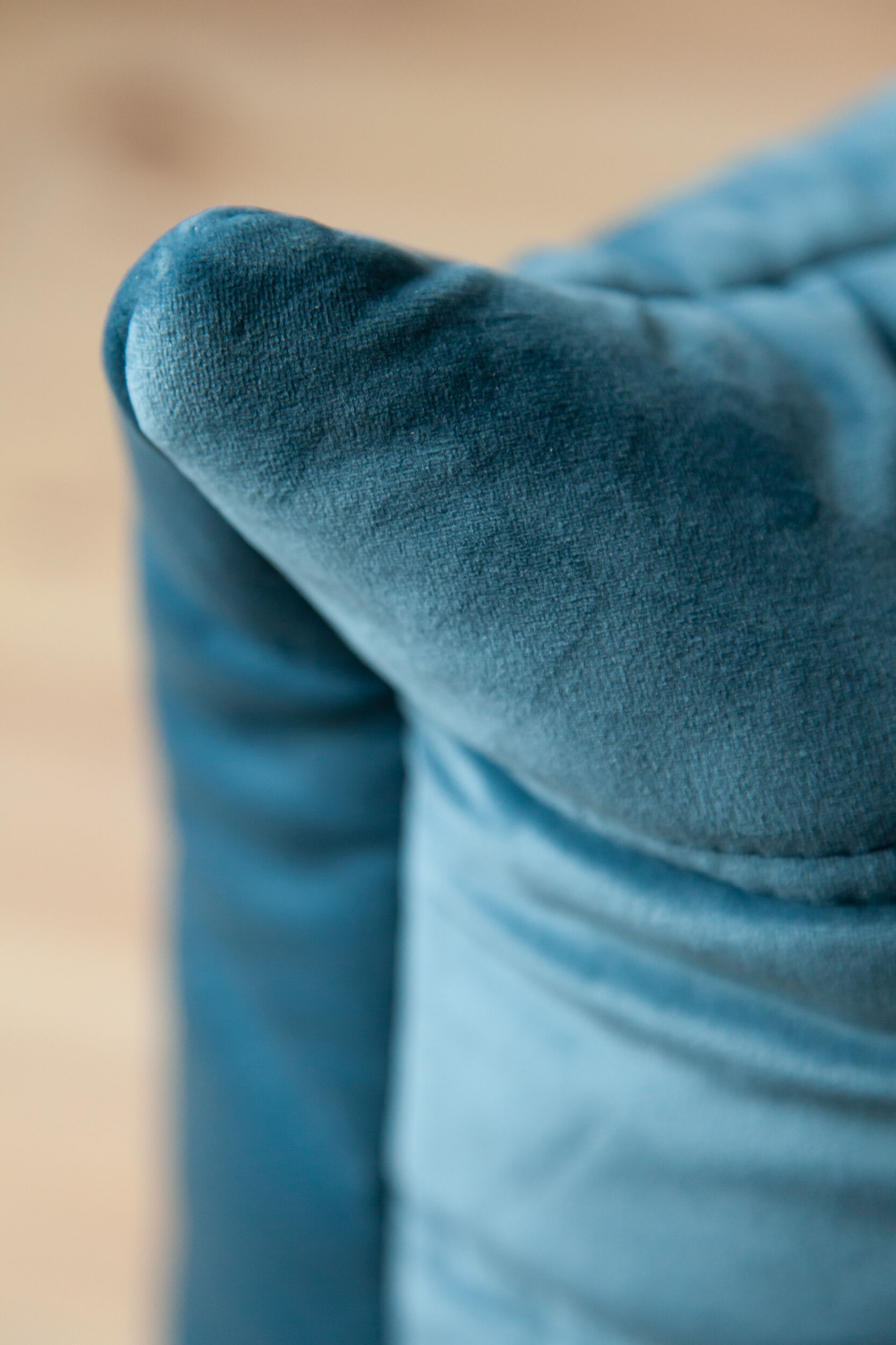 Canapé, chauffeuse et pouf "Togo" modèle dessiné par Michel Ducaroy 1973