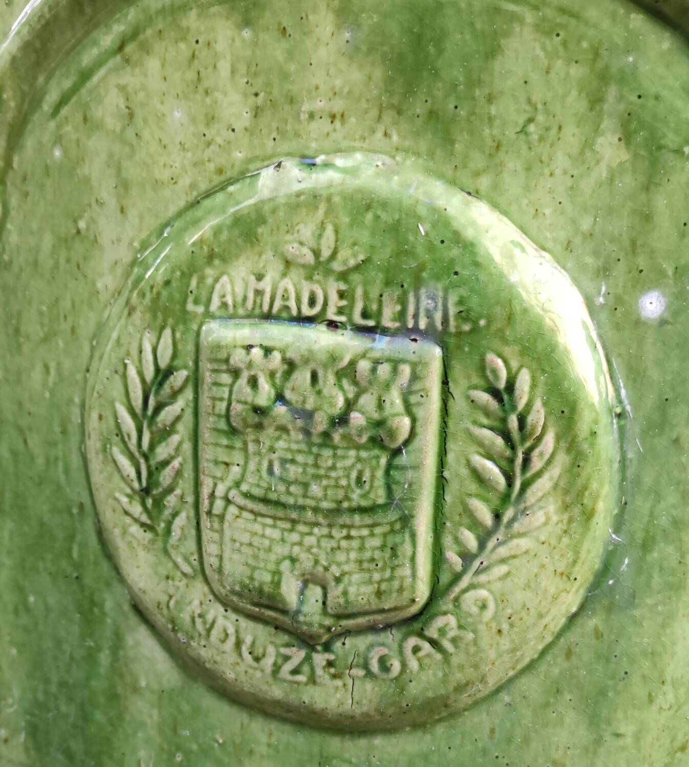Ancienne Grande Poterie Terre cuite émaillée La Madeleine Anduze