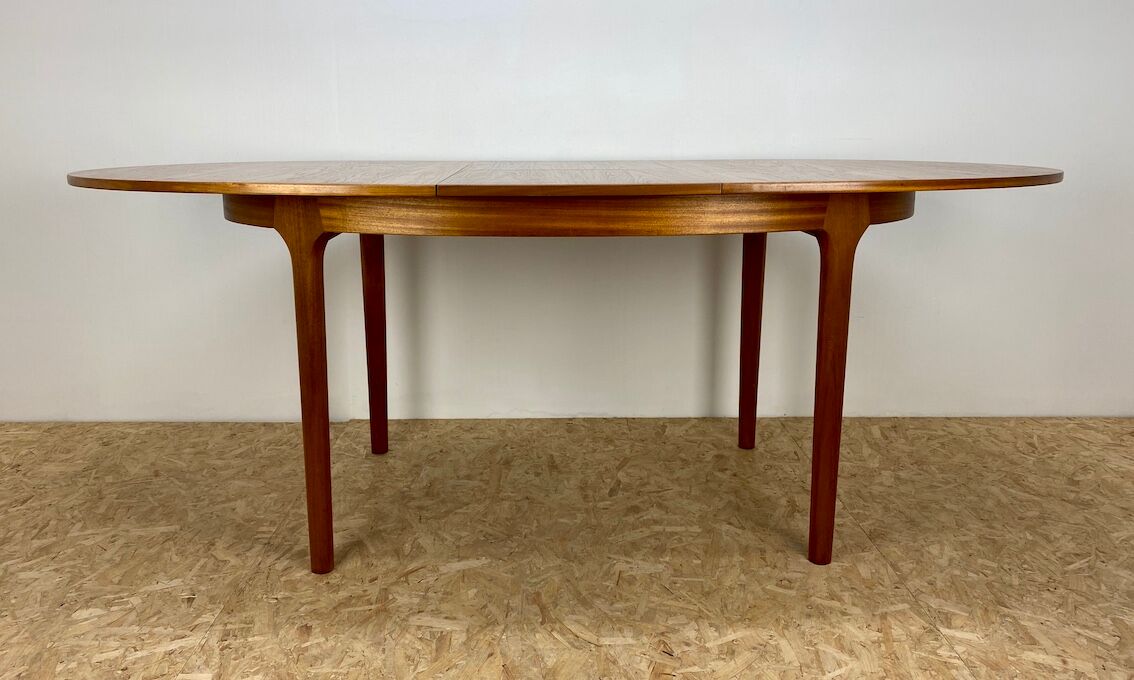 Table à manger vintage du milieu du siècle
