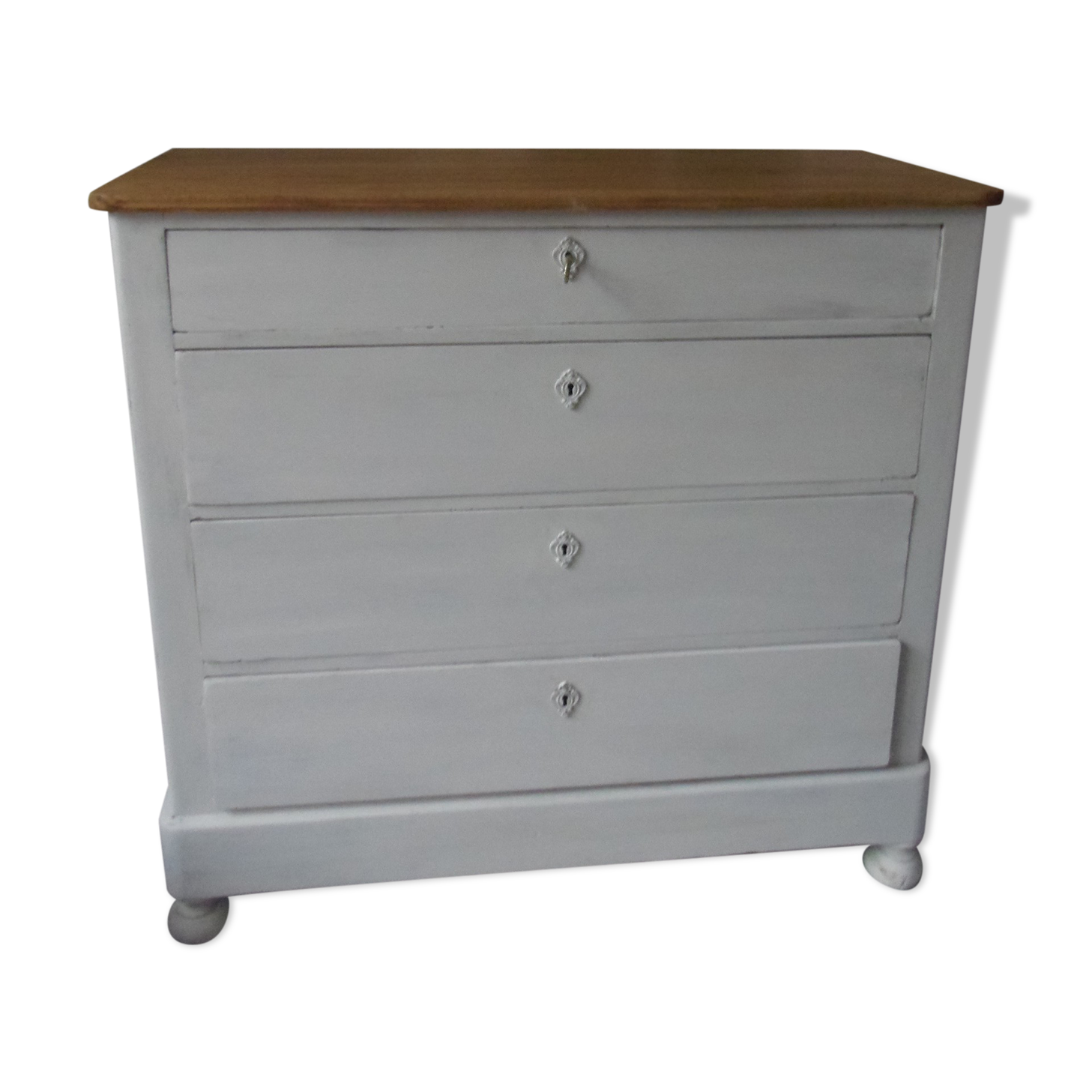 Chest of drawers of the year 1900 revisited, patinated pearl gray, wooden top.