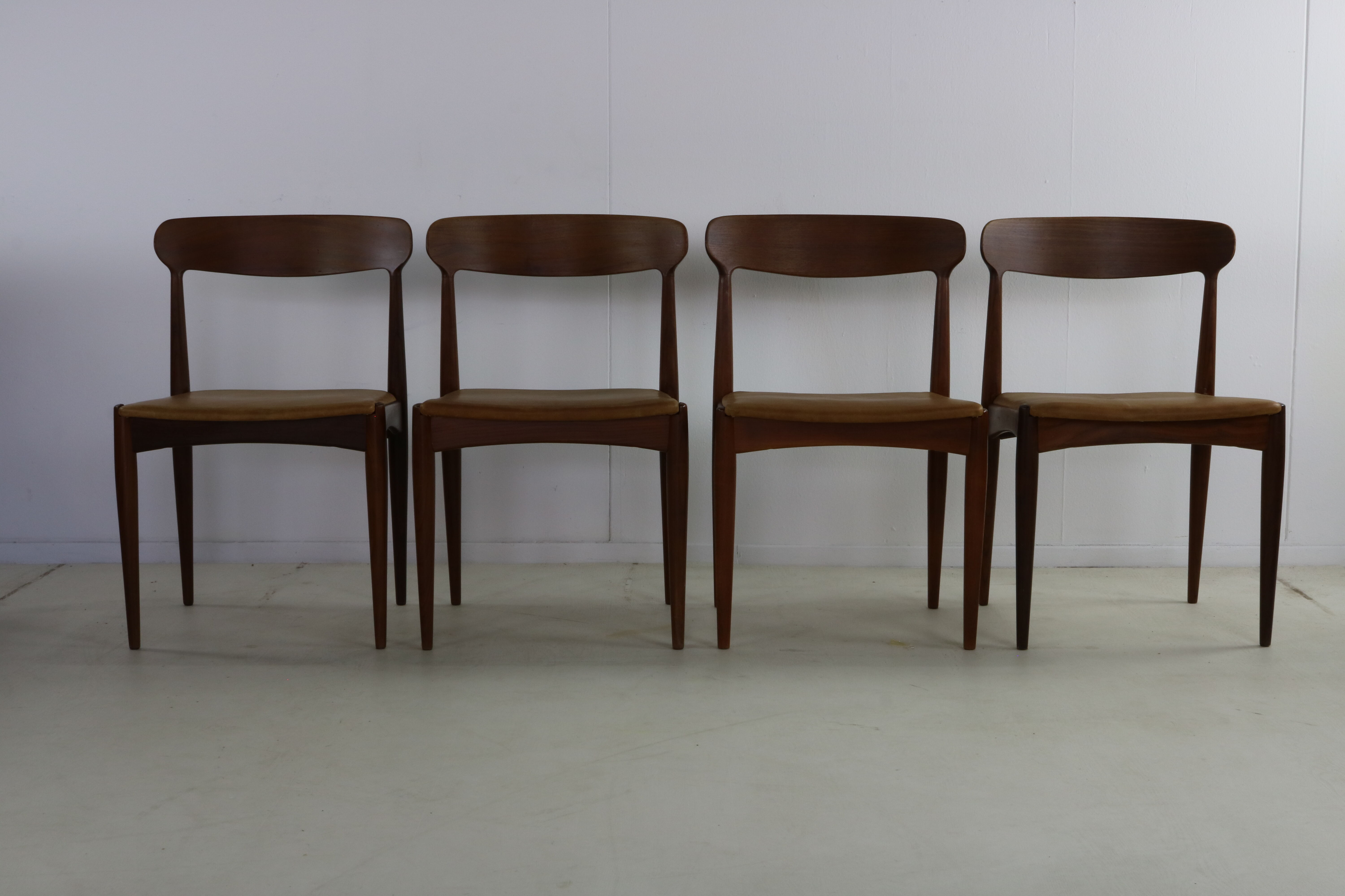 Set of four danish design dining chairs by Johanned Andersen for Uldum Møbe