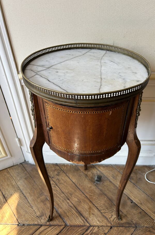 Charmante table tambour de style Transition – à restaurer