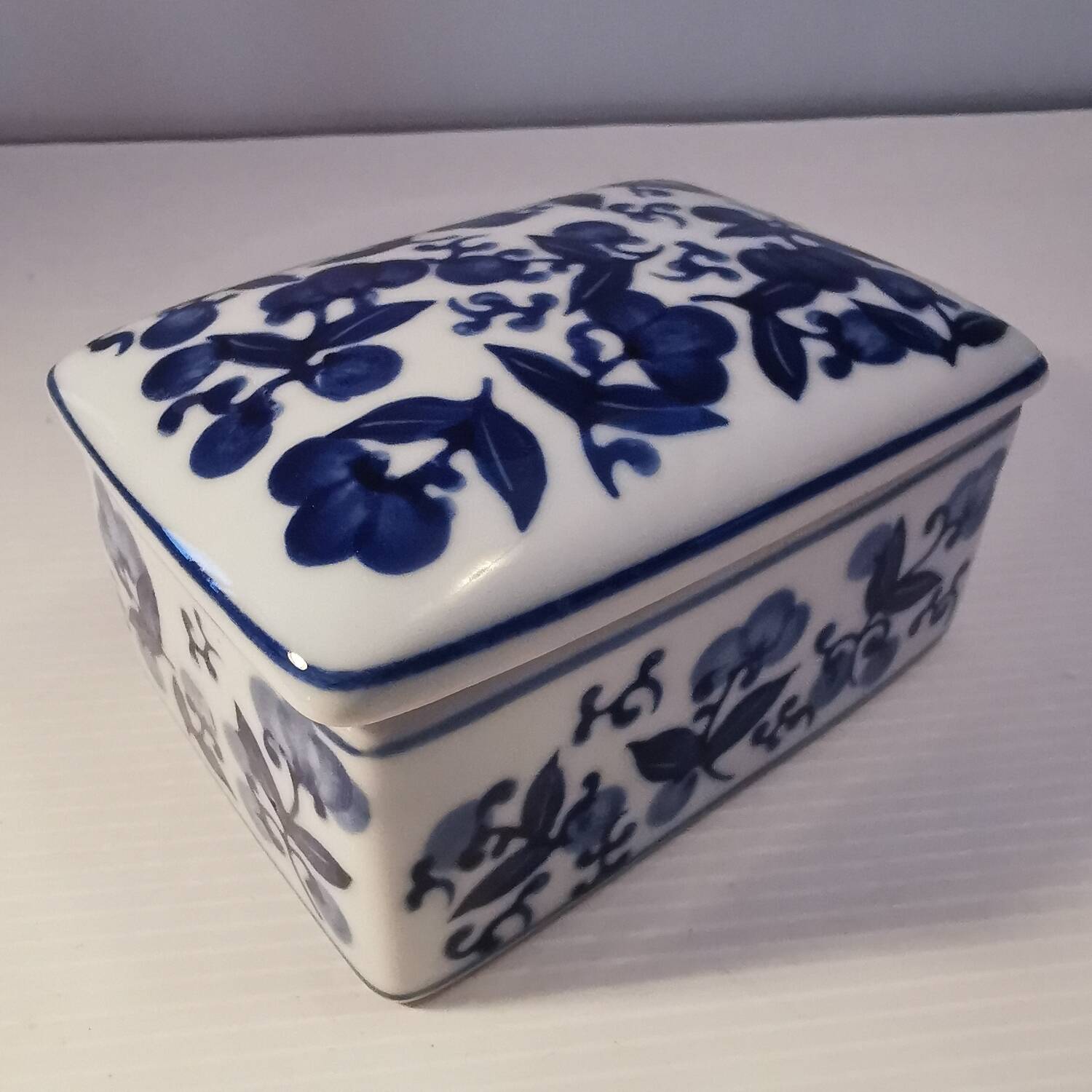 Jewelry Box, Ring Holder, Empty Pockets, Candy Box in White and Blue Porcelain