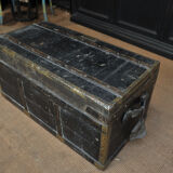 Old travel trunk 1900 "Snutsel" Lille