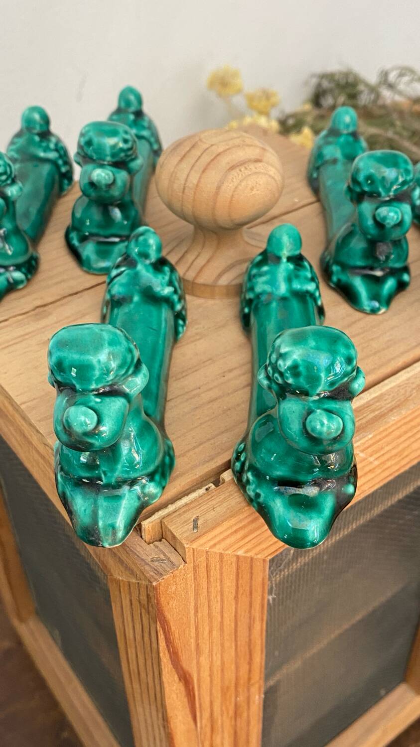 Ceramic poodle knife rest