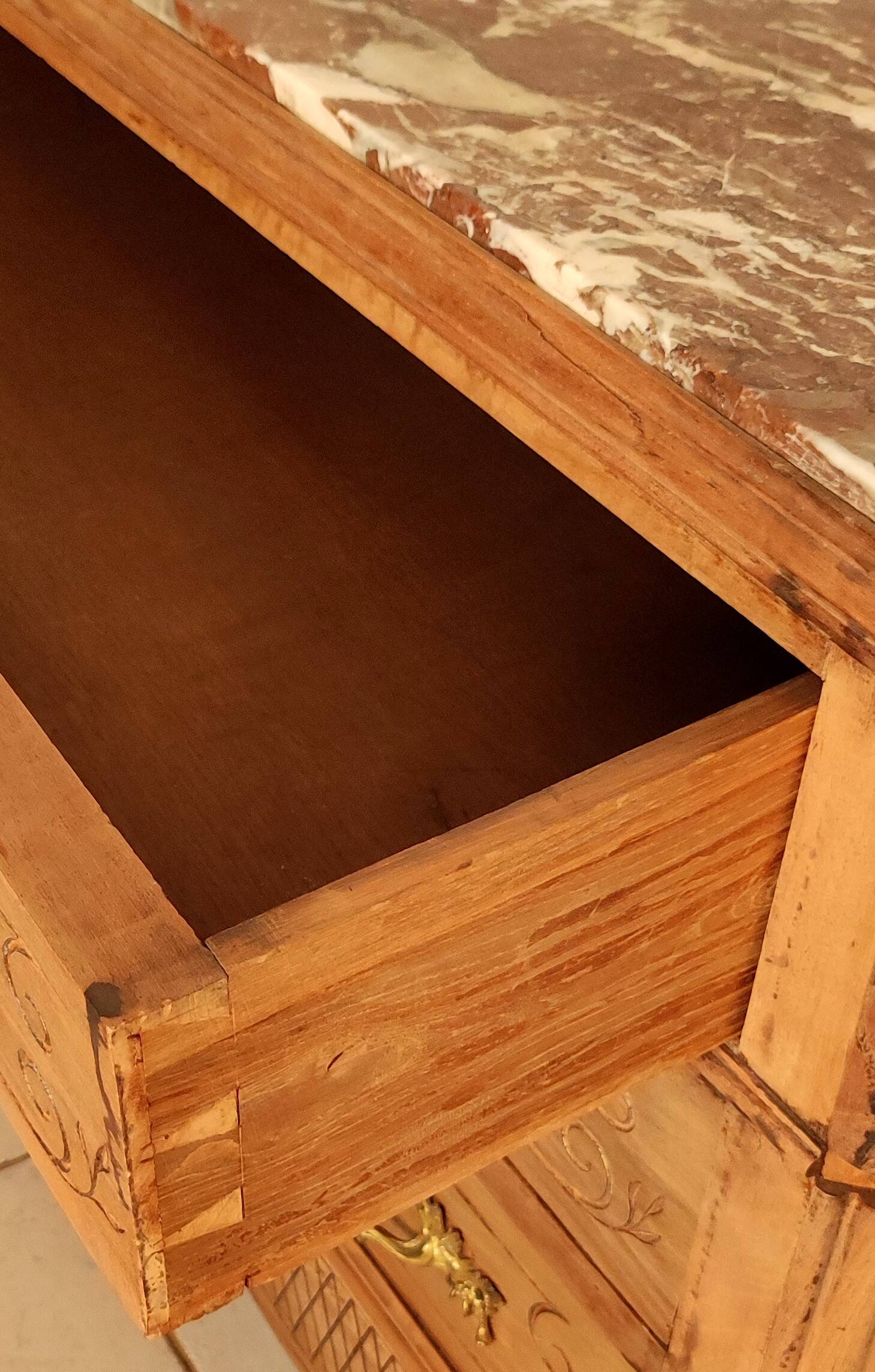 Commode liégeoise ancienne dessus marbre