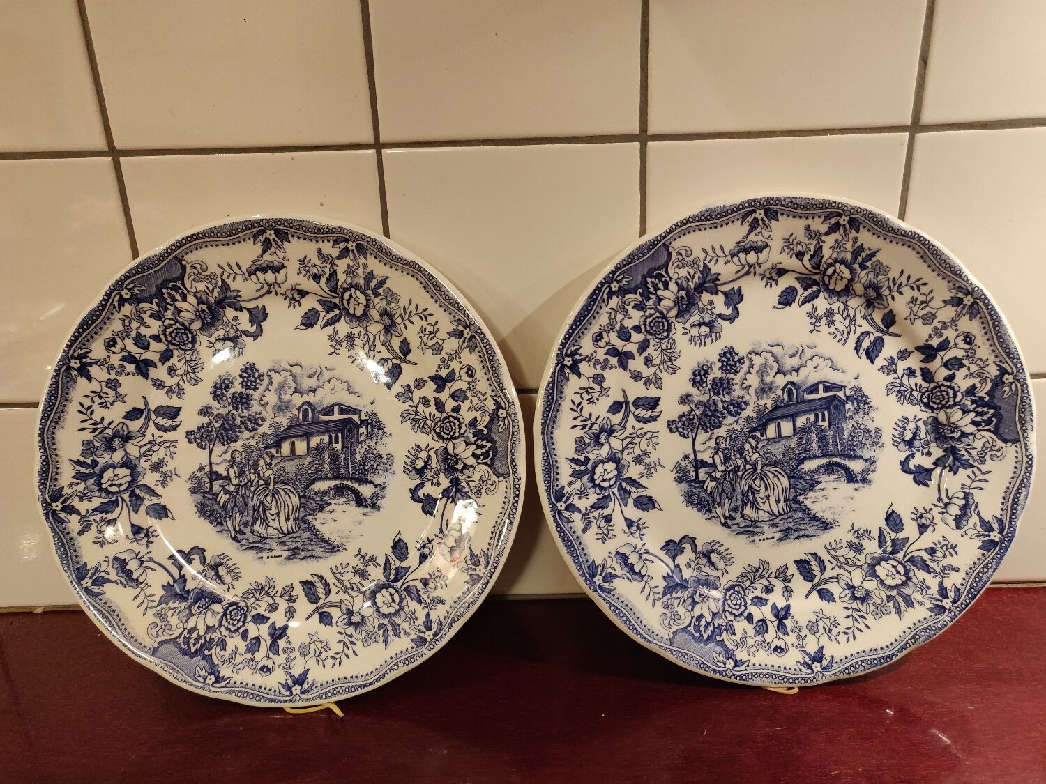 Service of antique Italian ceramic plates Promogros