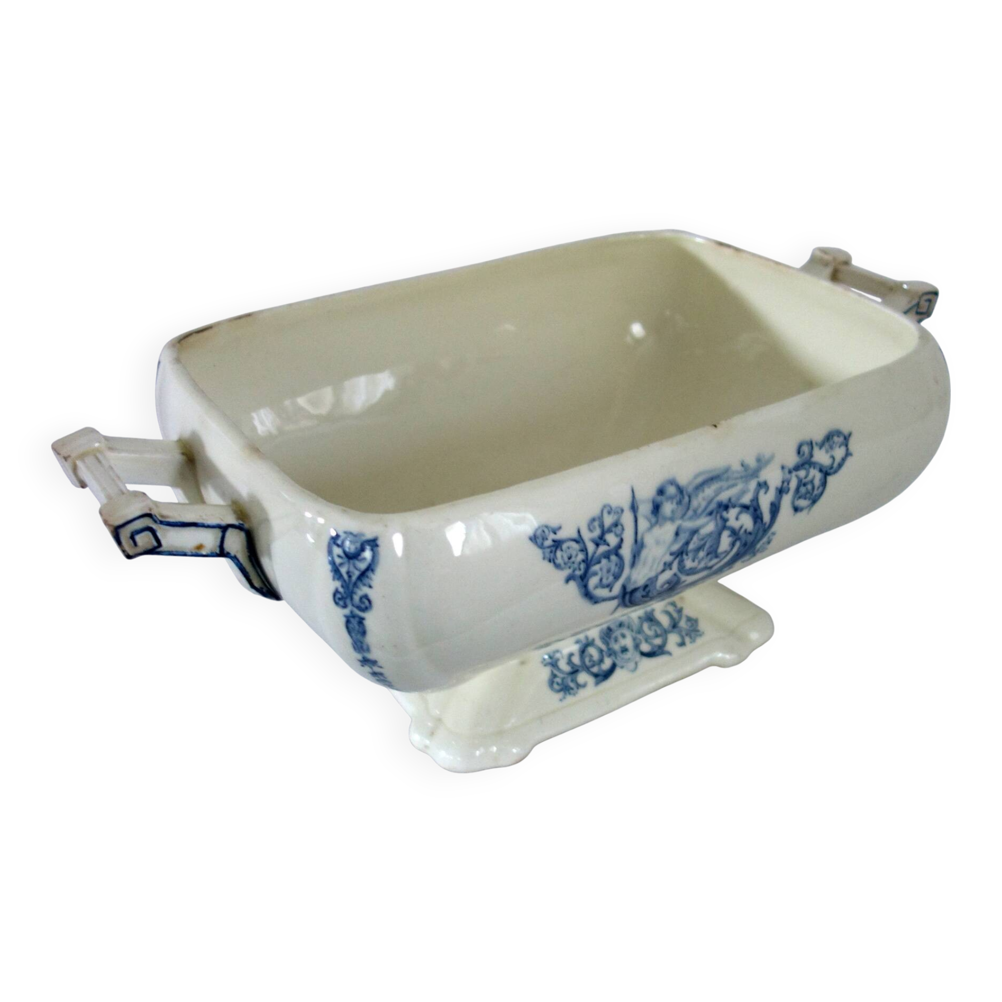 Large Renaissance earthenware tureen from Clairefontaine JS & Cie, 19th century.