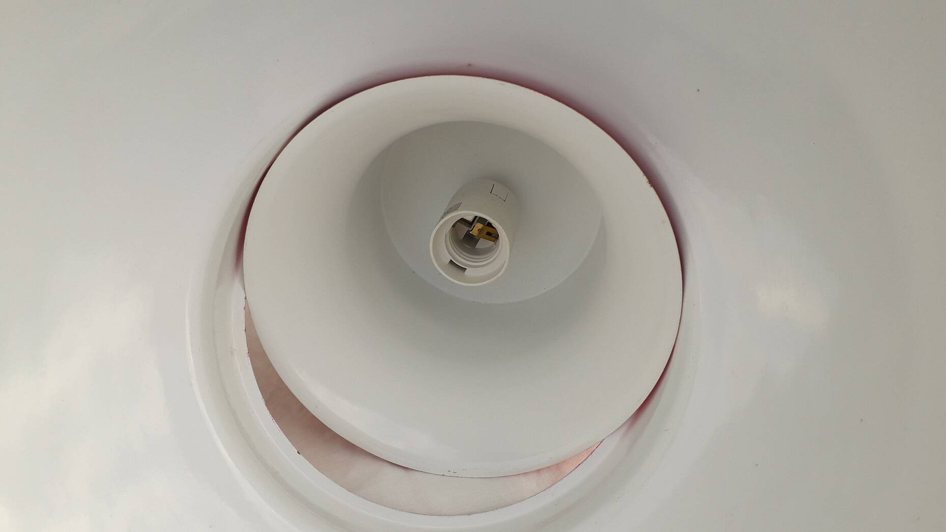 Red metal suspension