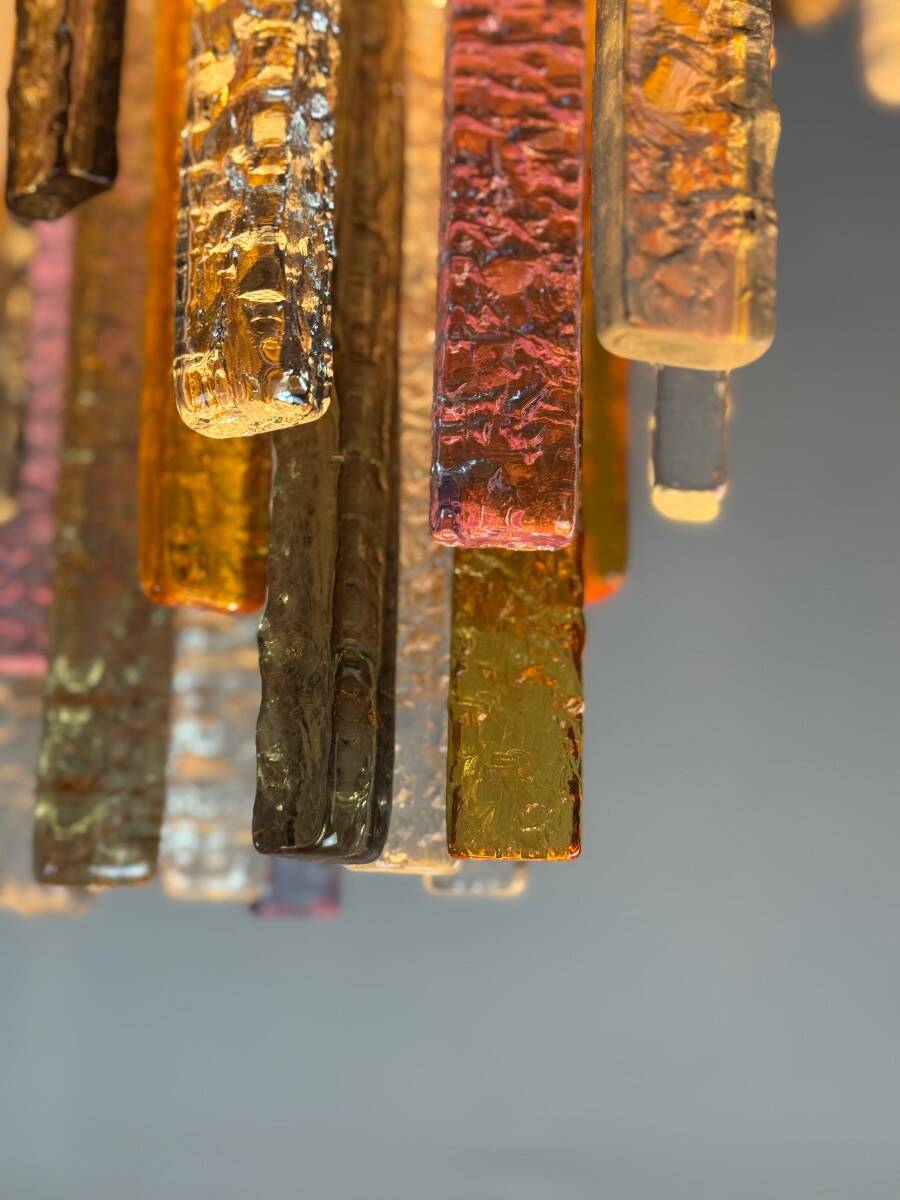 Oval-shaped Venetian chandelier in Murano glass, circa 1950, Venini