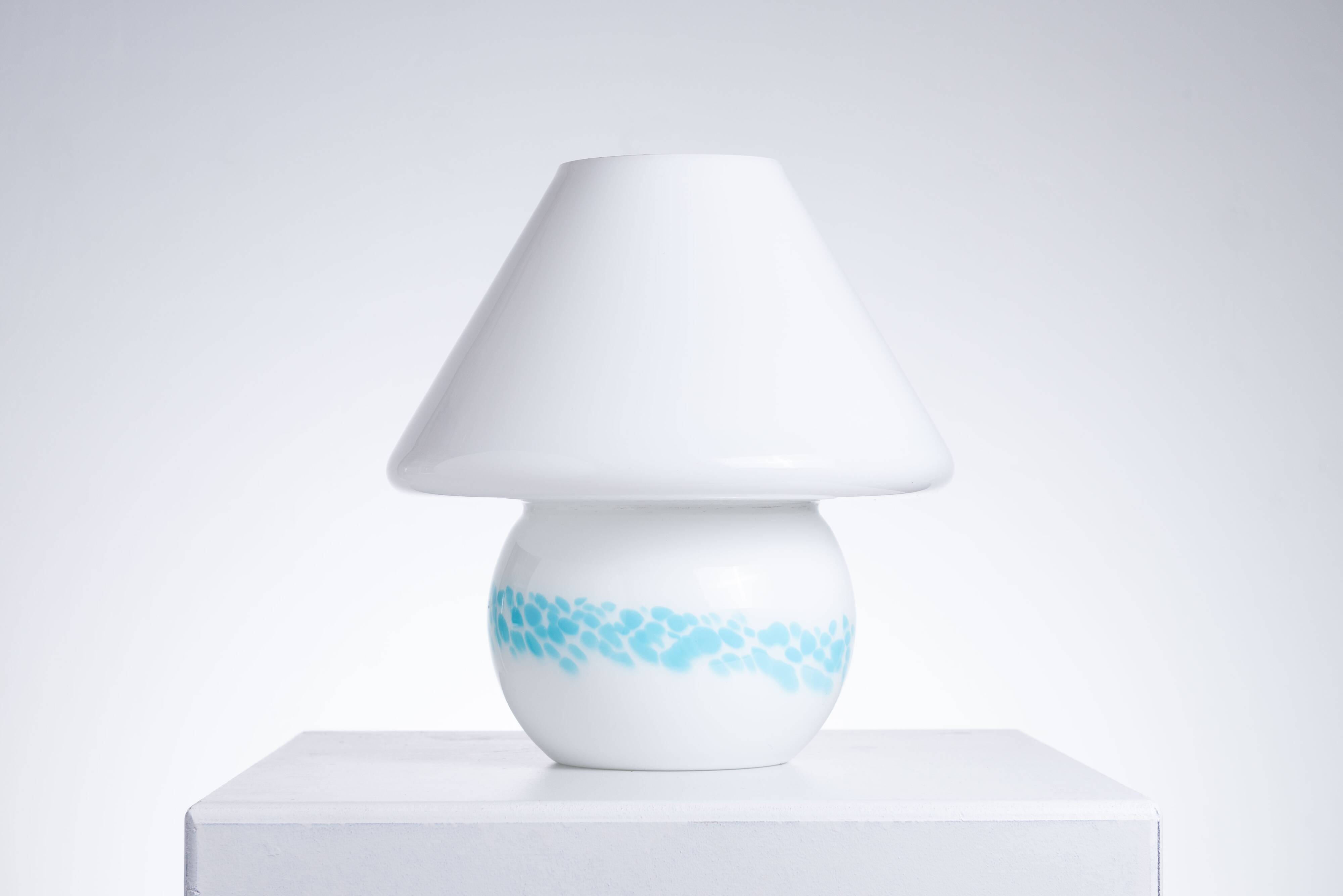 Large ‘‘Rosalinda’’ Murano glass mushroom table lamp, 1970s, Italy