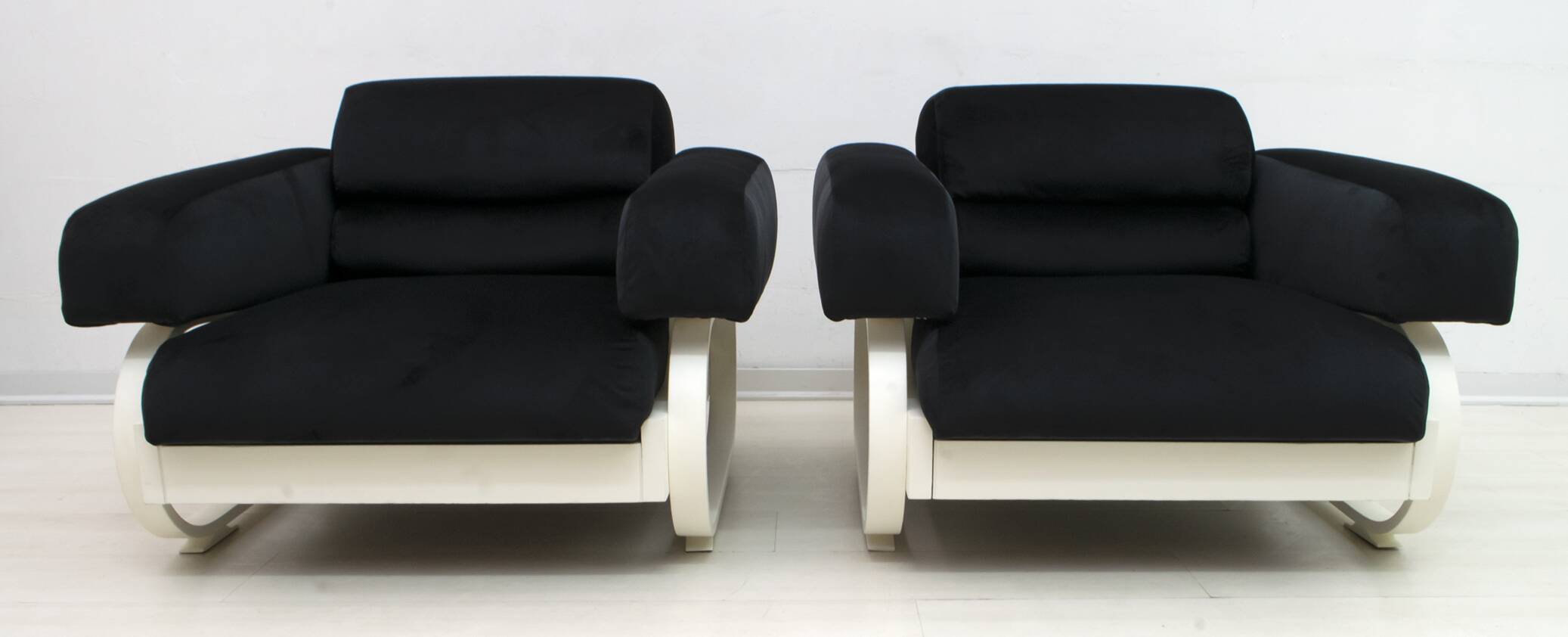 Pair of Mid-Century Modern Italian Velvet Armchairs, 1960s
