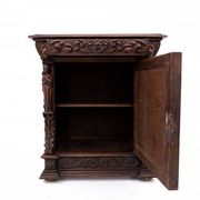 Commode sculptée, France, vers 1840.