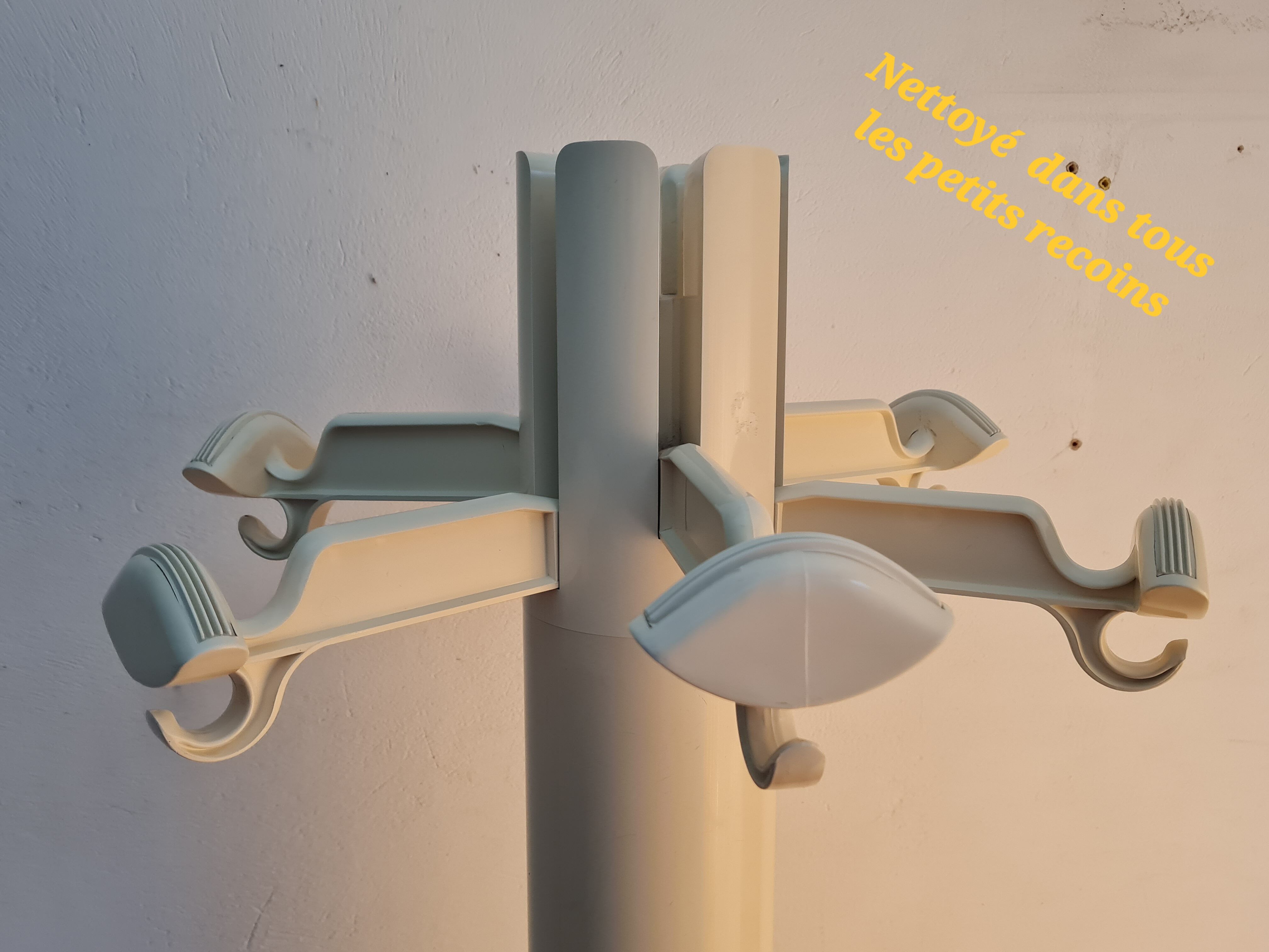 Porte-manteaux et parapluies modèle Planta de Giancarlo Piretti édition Castelli