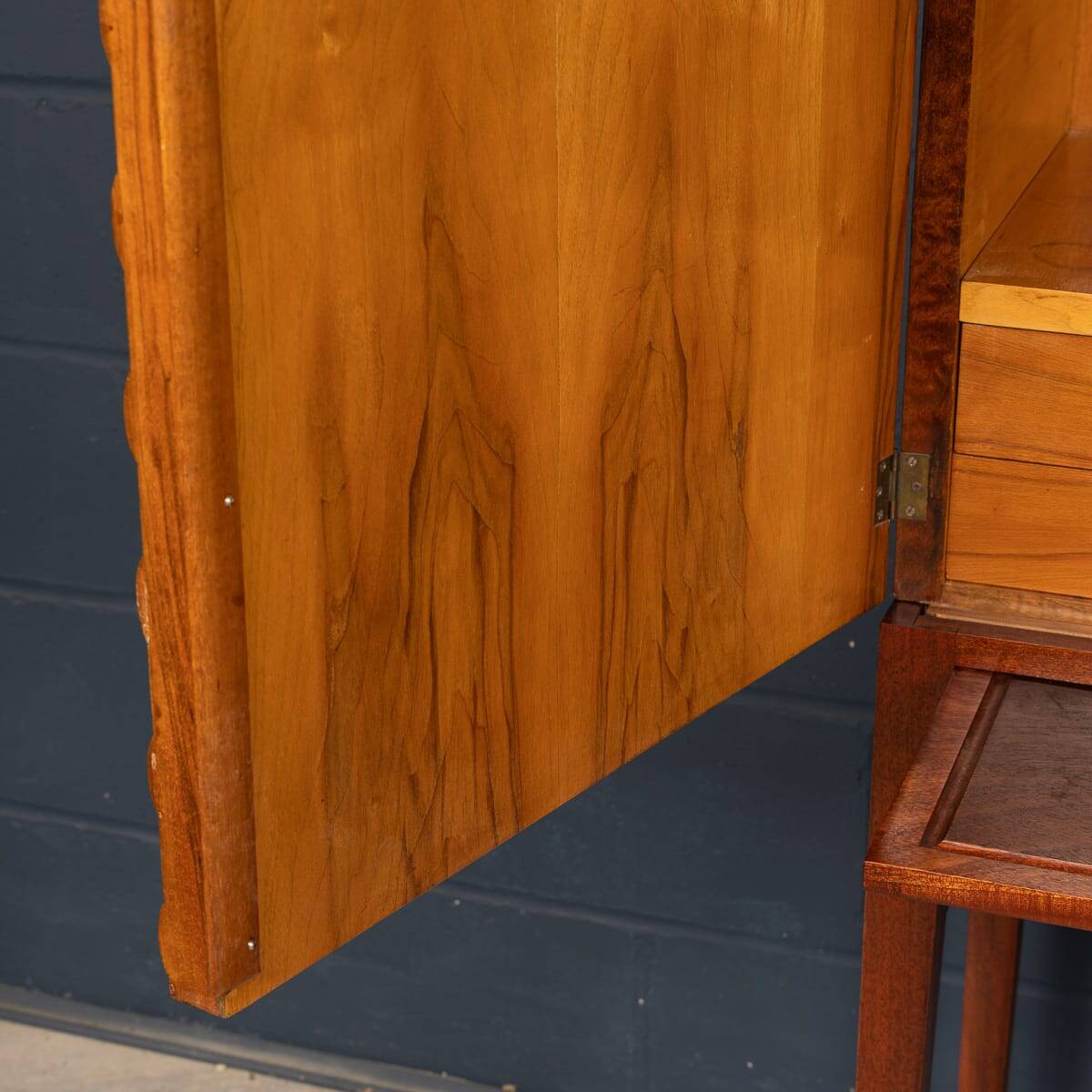 Vintage 20thc italian dry bar cabinet with 'woven' front decor on stand