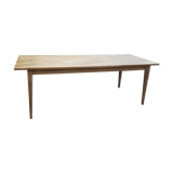 Oak table with spindle legs