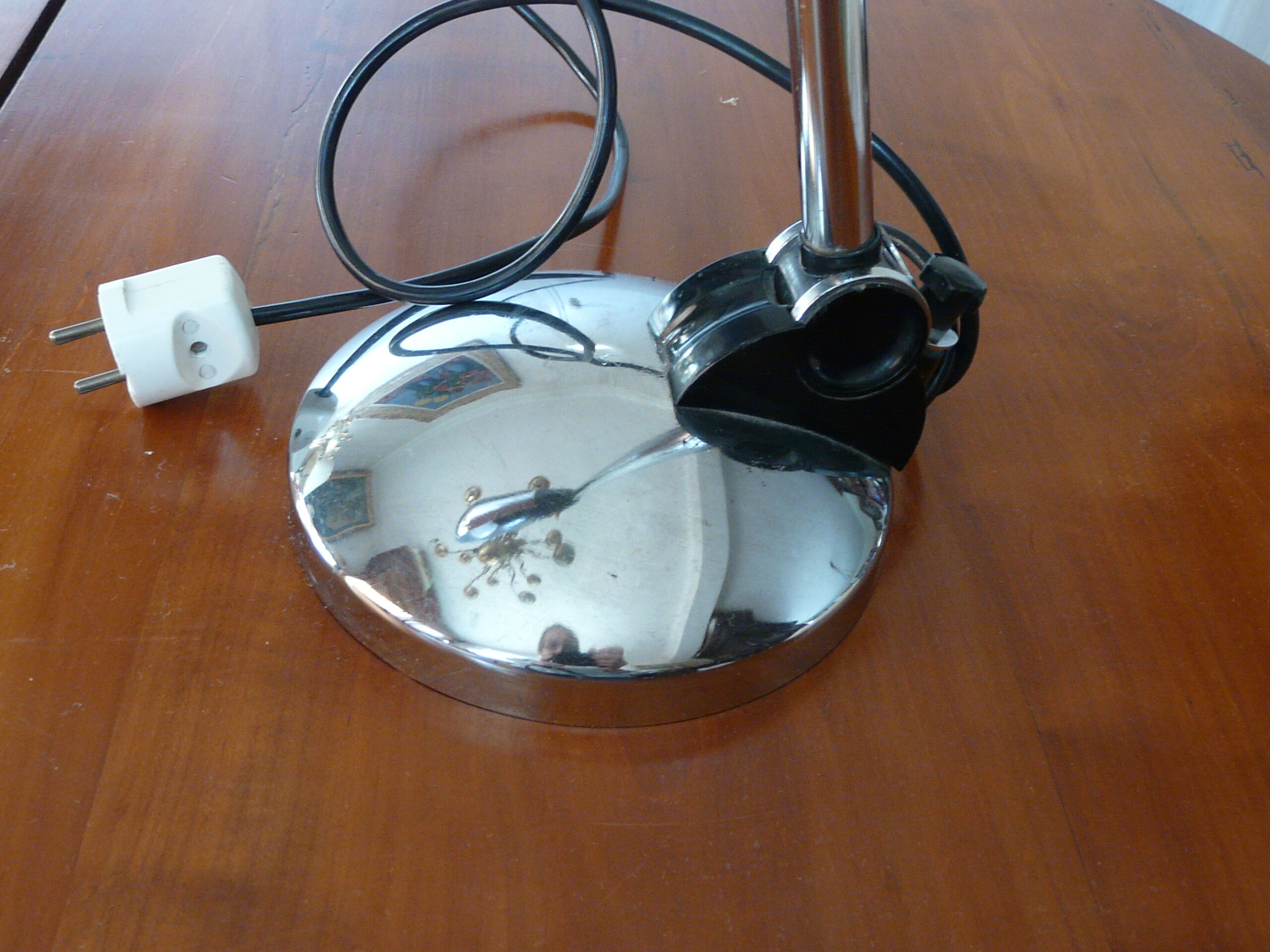 Chrome 60/70 metal articulated desk lamp