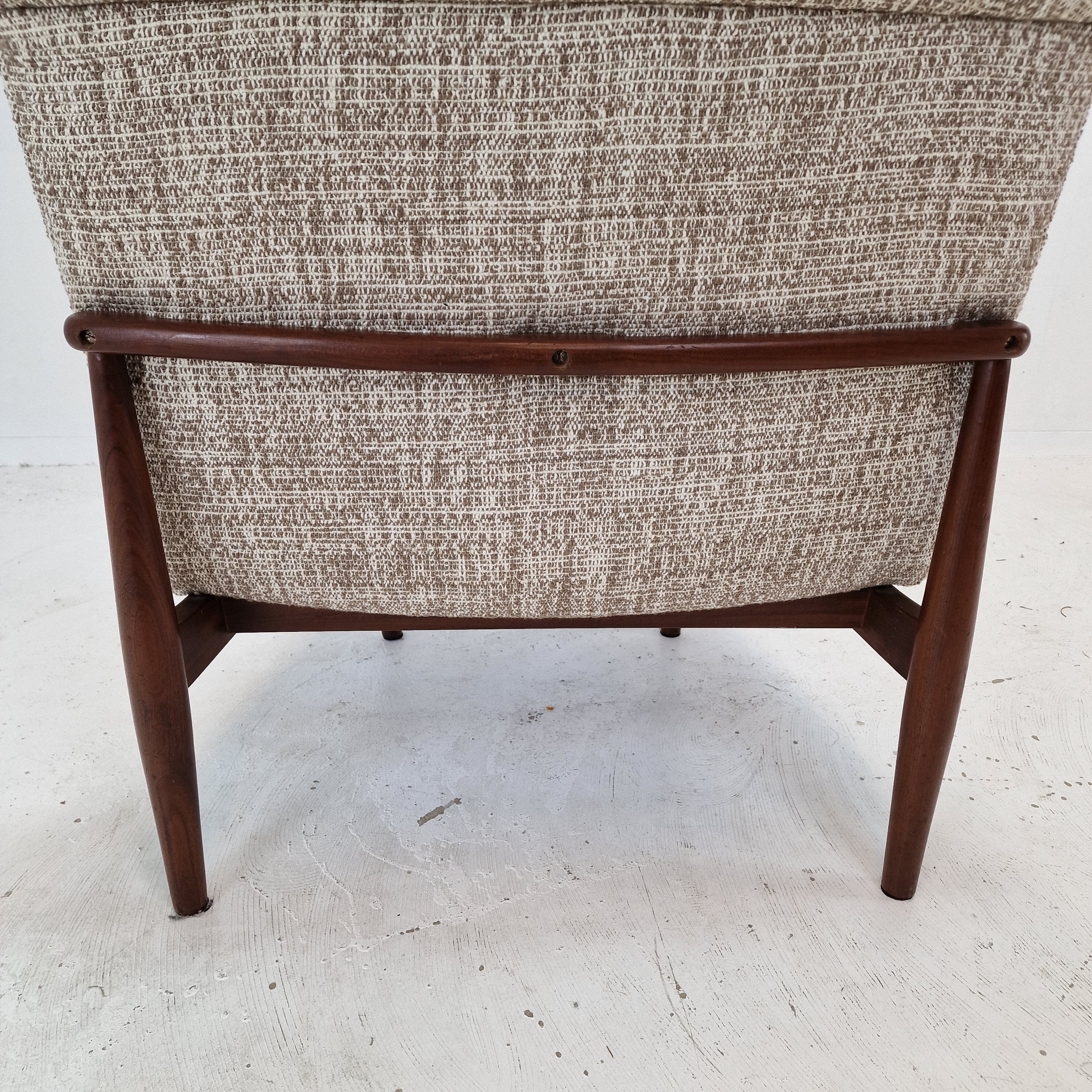 Mid-century round bench in teak Denmark 1960s