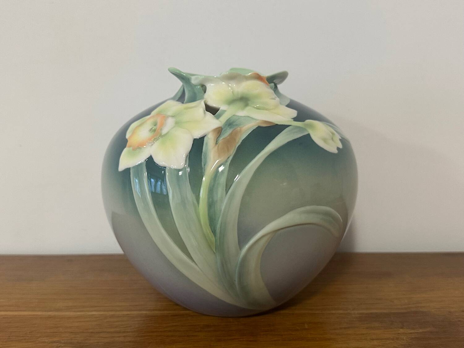 Vase Art nouveau en porcelaine signé Franz