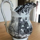 Pichet ancien en porcelaine décorée de GRIGNY