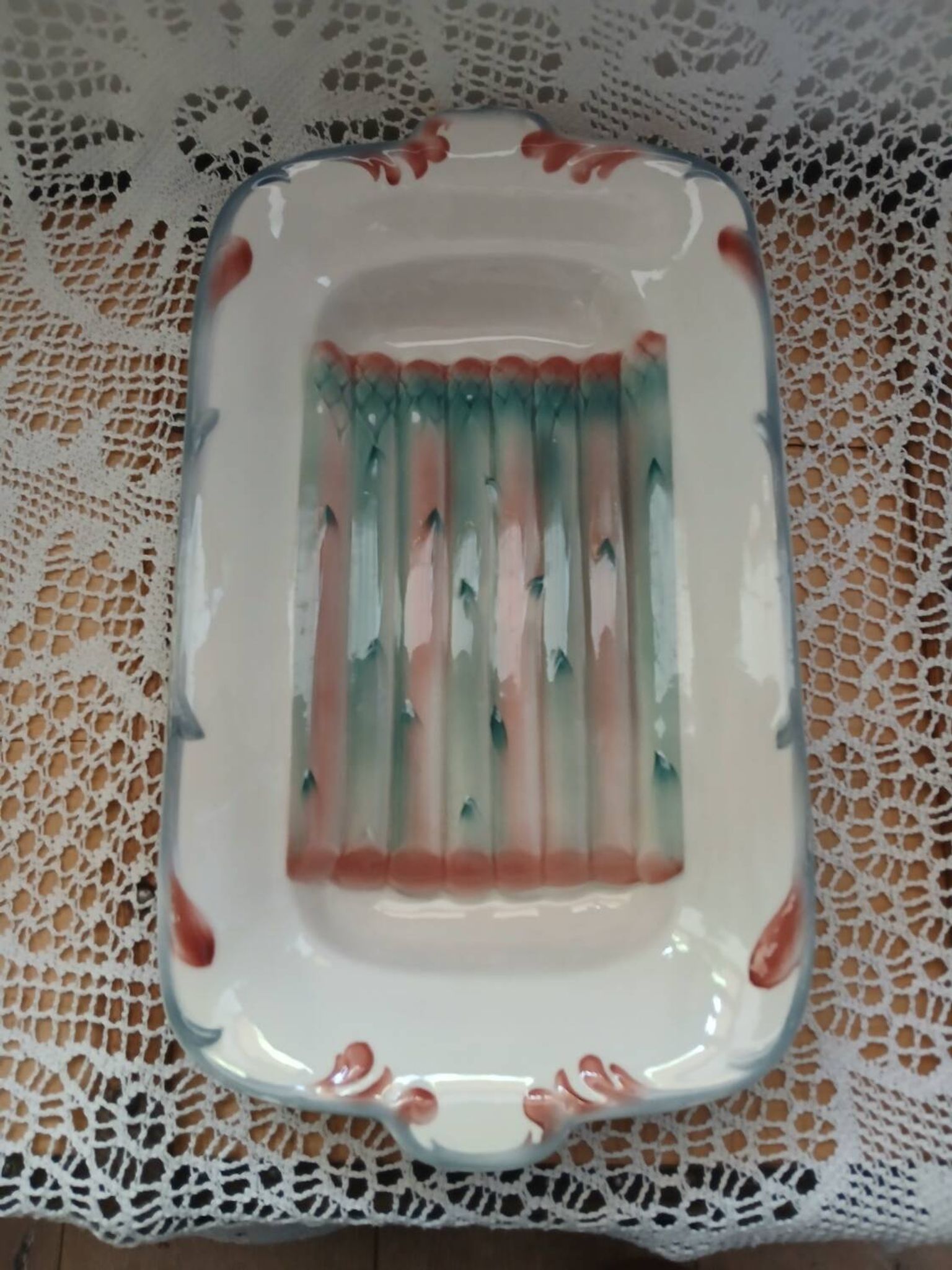 Plat ancien Barbotine Digoin et Sarreguemines