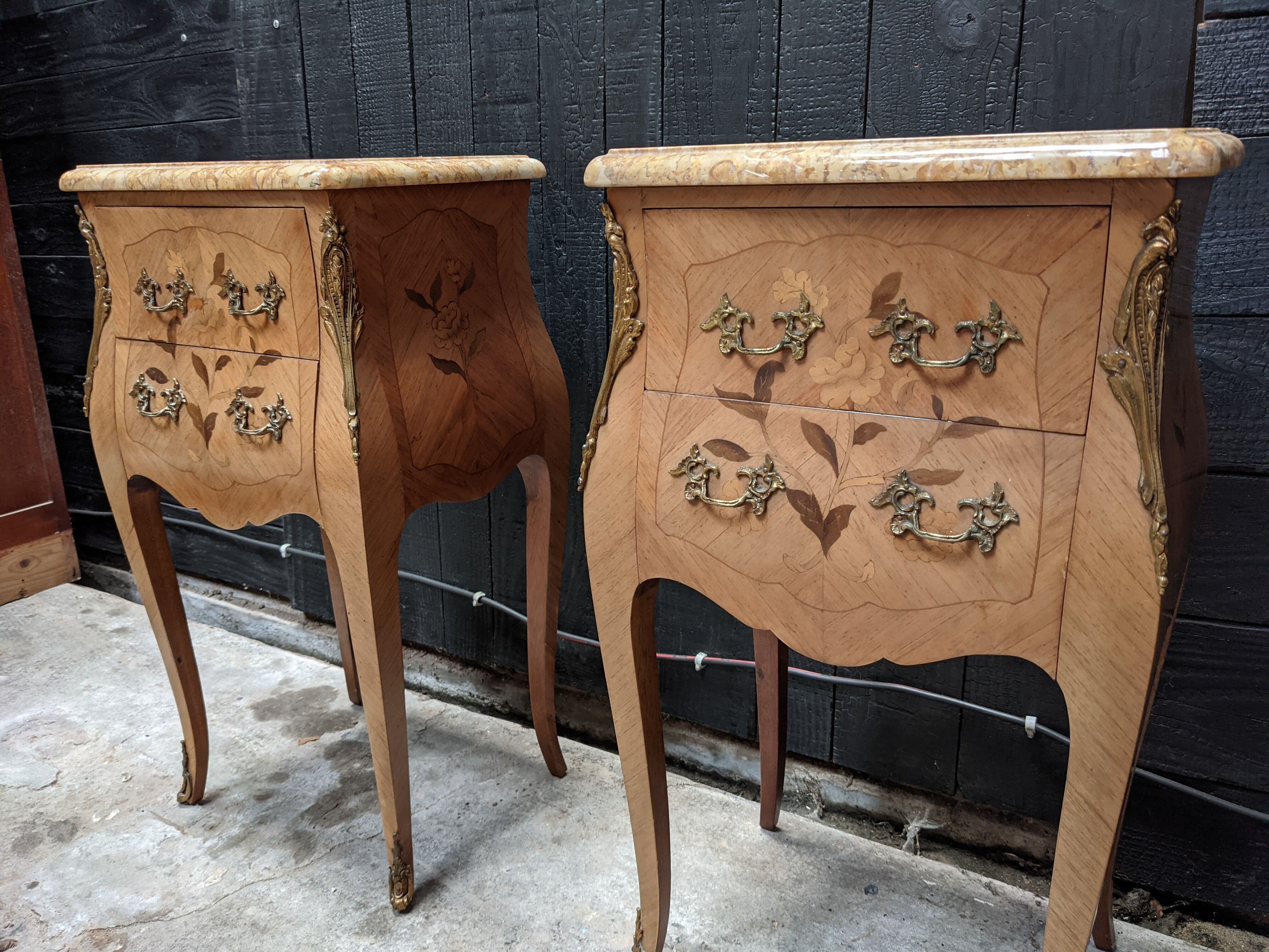 Paire de chevets Louis XV