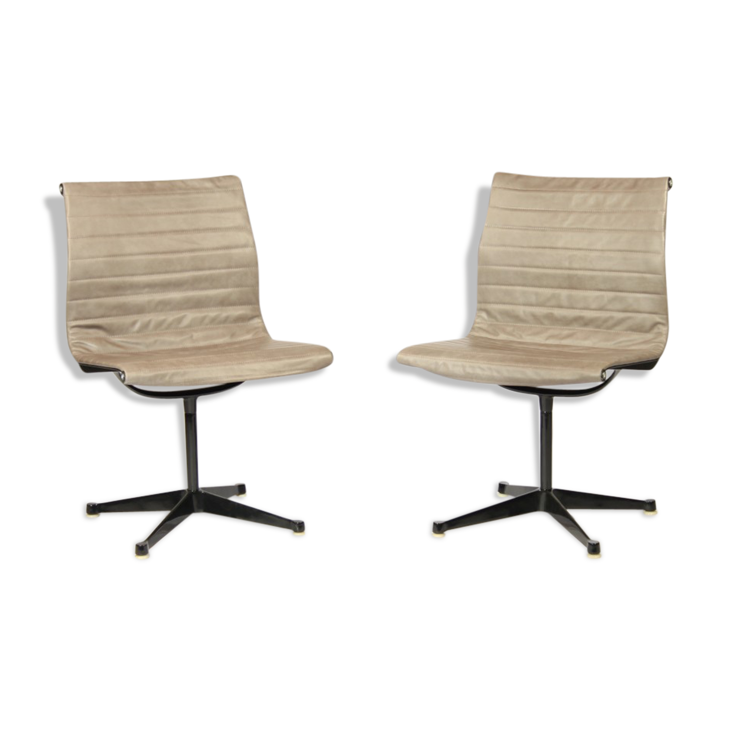 EA-104 aluminum Desk Chair By Charles & Ray Eames For Herman Miller, 1970 s