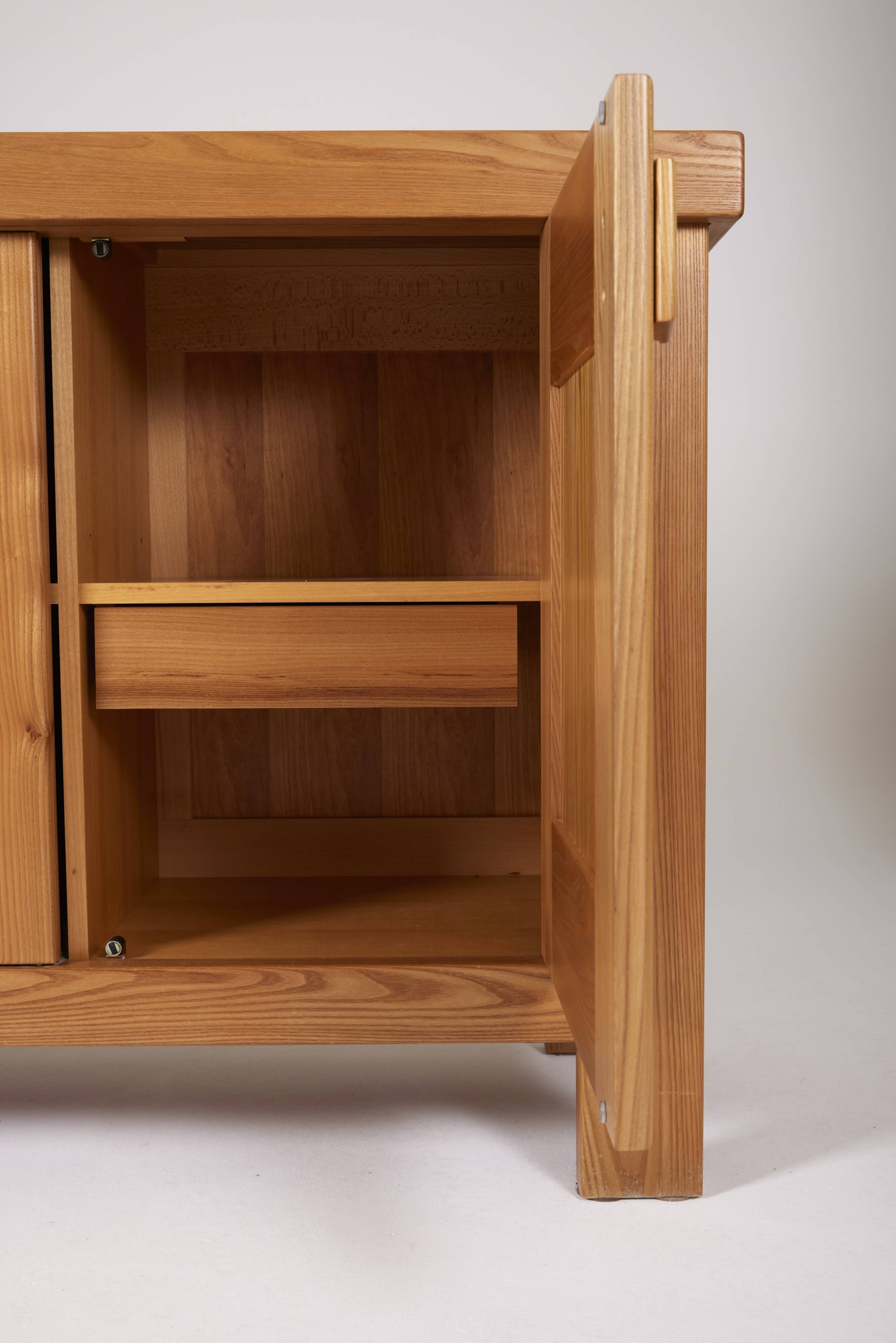 Solid elm sideboard House Regain 1970s