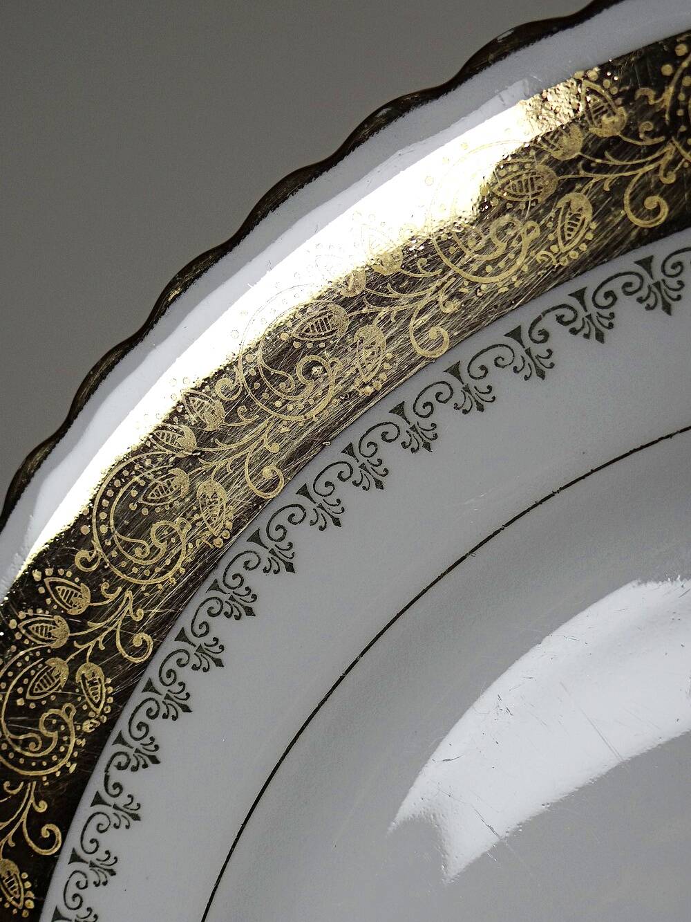 Set of 6 vintage flat plates ADP L Royal Limoges, gilded porcelain - 2