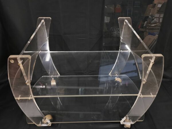 Desserte en plexiglass vintage table à roulettes david lange