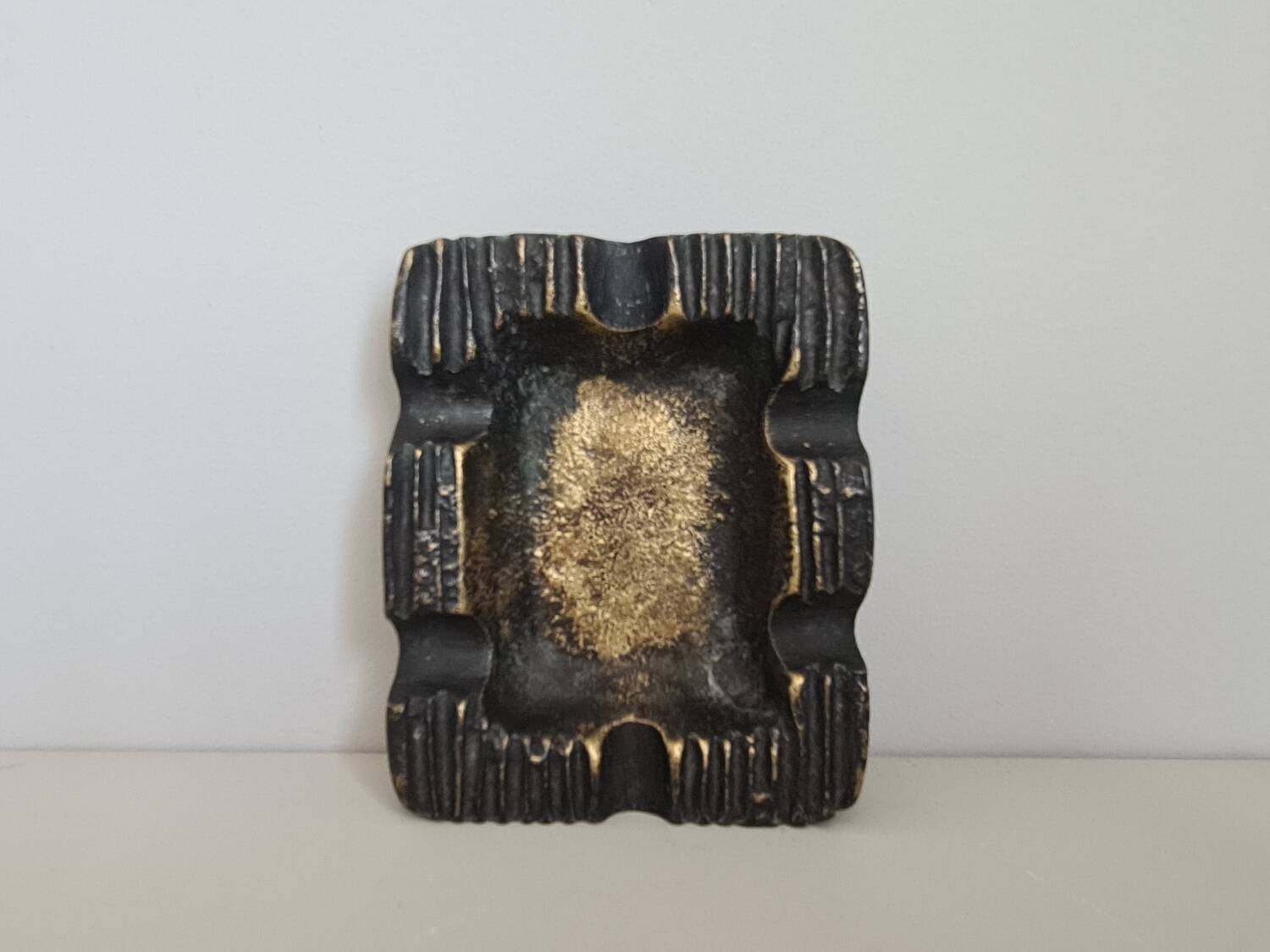Brutalist bronze ashtray or pocket tray / 70s / vintage / artisanal work / Mid-Century / France / 20th century